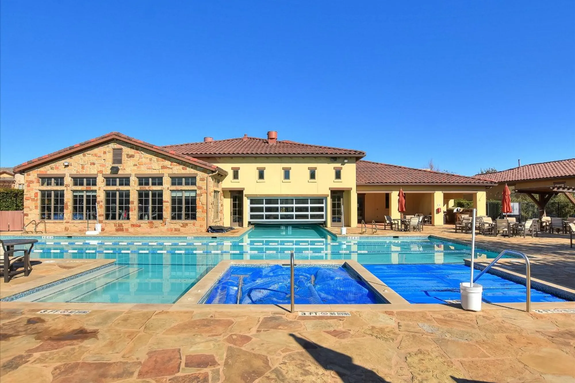 Property Slideshow image 26 of 31 | 102 bella toscana ave unit 1205, Lakeway, TX, 78734