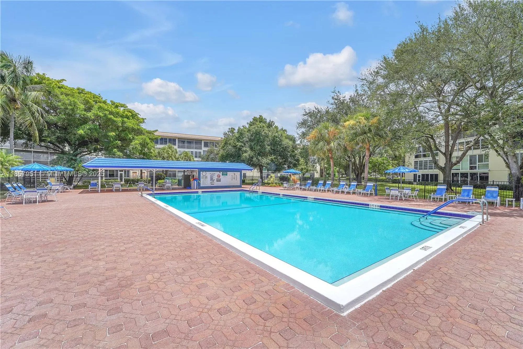 Property Slideshow image 18 of 26 | 2301 lucaya ln g2, Coconut Creek, FL, 33066