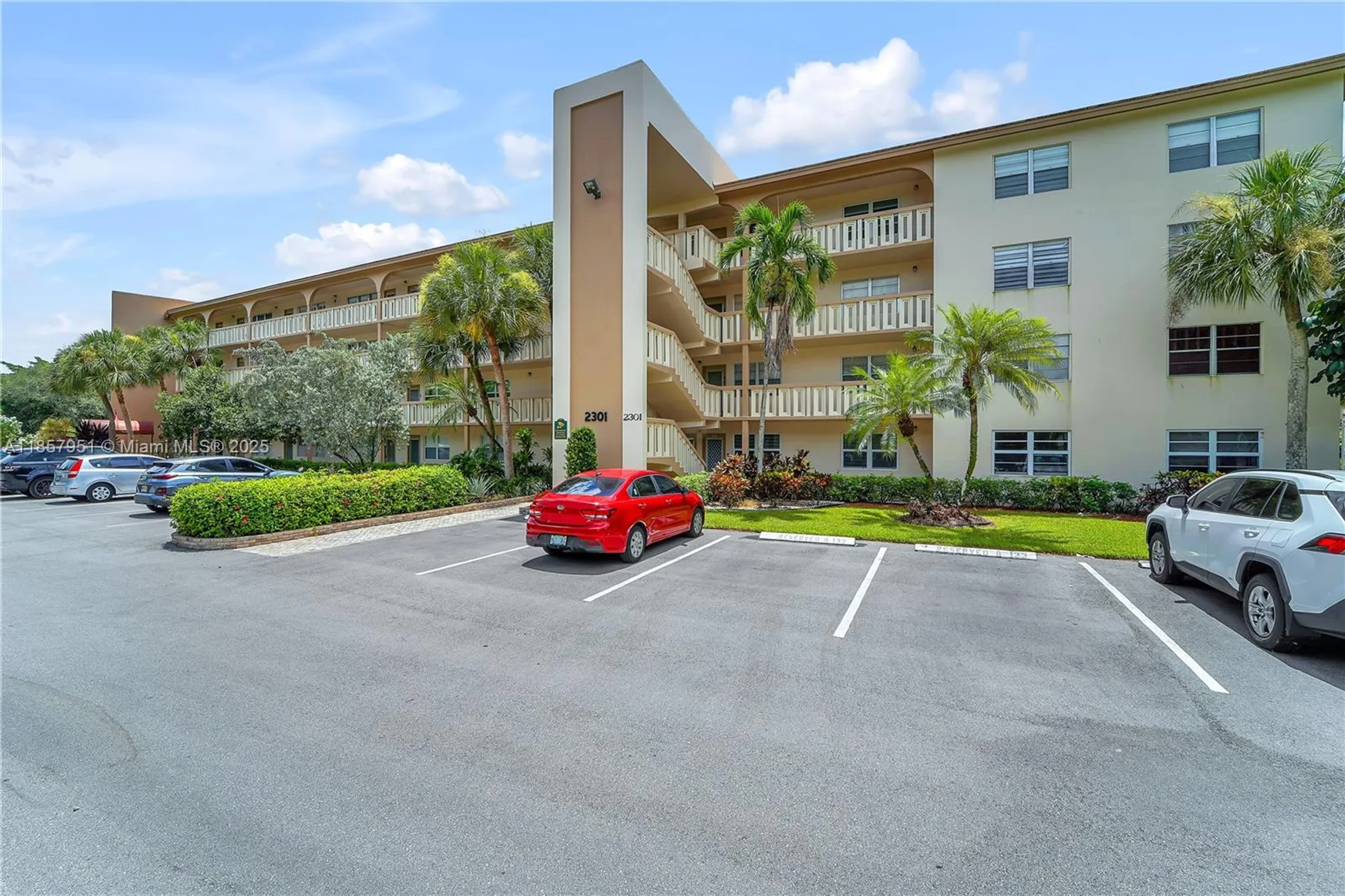 Property Slideshow image 21 of 26 | 2301 lucaya ln g2, Coconut Creek, FL, 33066