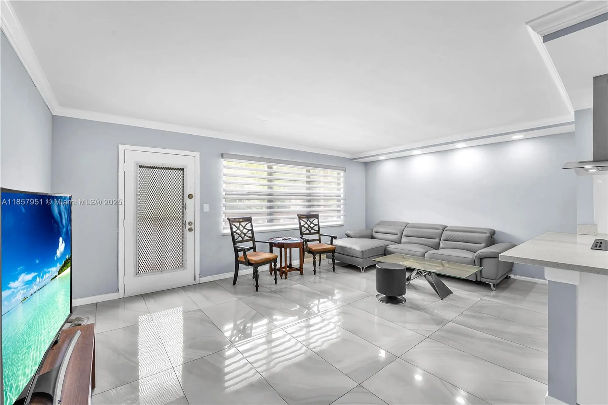 Property Slideshow image 4 of 26 | 2301 lucaya ln g2, Coconut Creek, FL, 33066