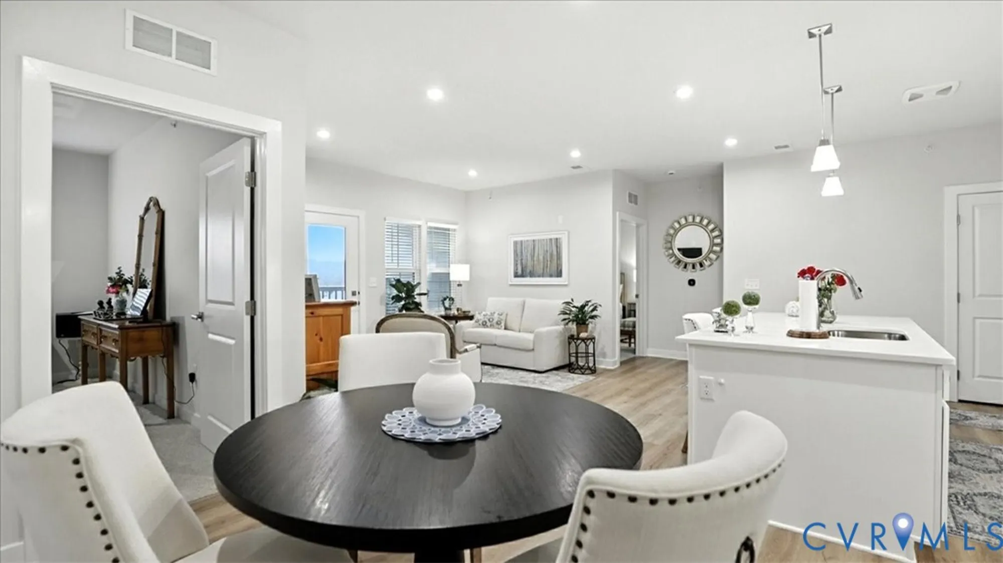 Property Slideshow image 19 of 50 | 6615 citory way unit 301, Moseley, VA, 23120