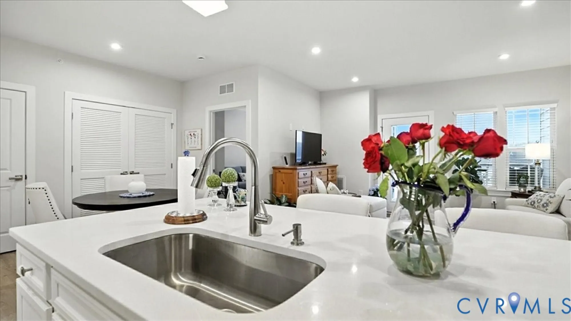 Property Slideshow image 4 of 50 | 6615 citory way unit 301, Moseley, VA, 23120