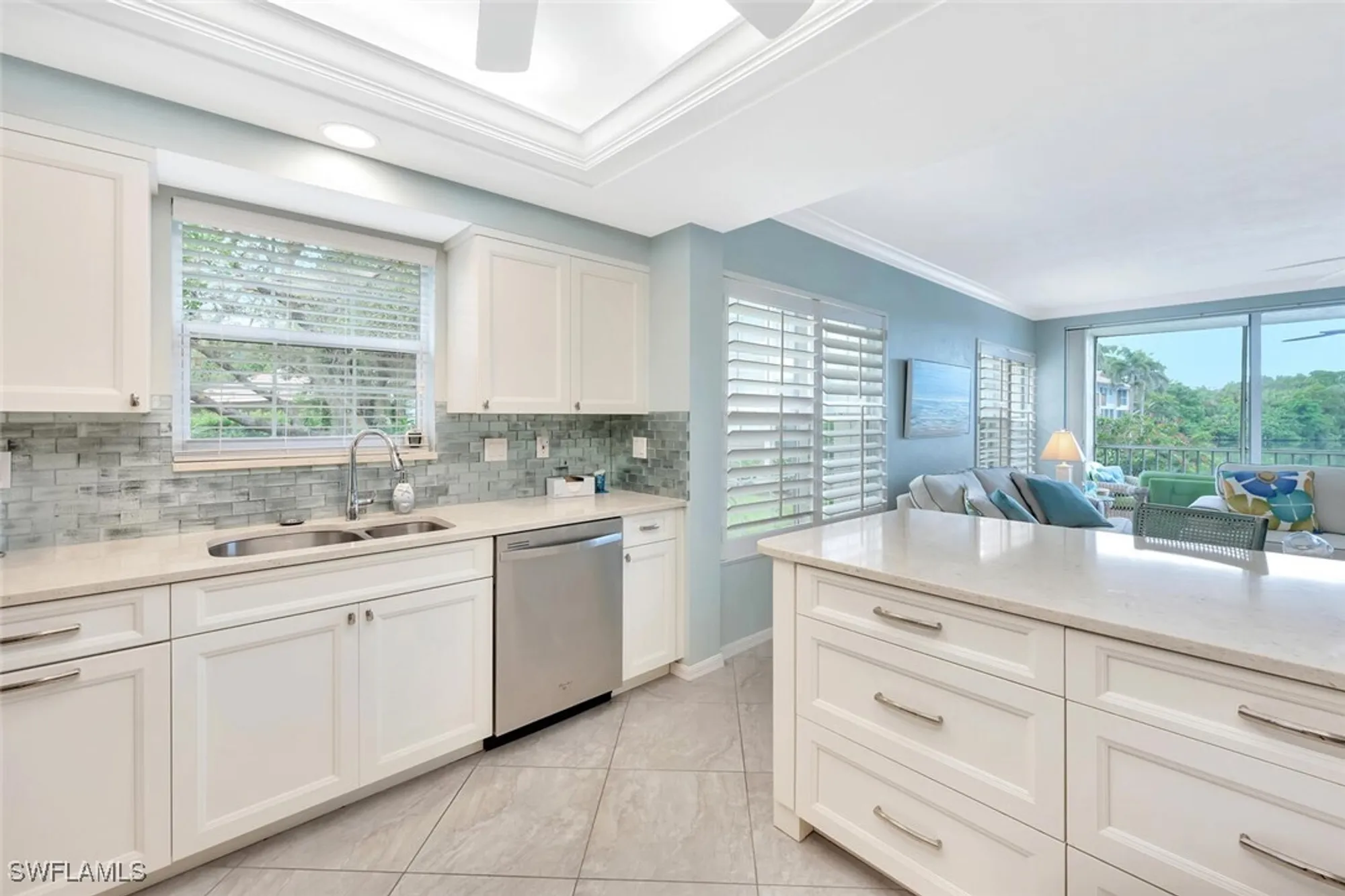 Property Slideshow image 11 of 50 | 26901 wedgewood dr 101, Bonita Springs, FL, 34134