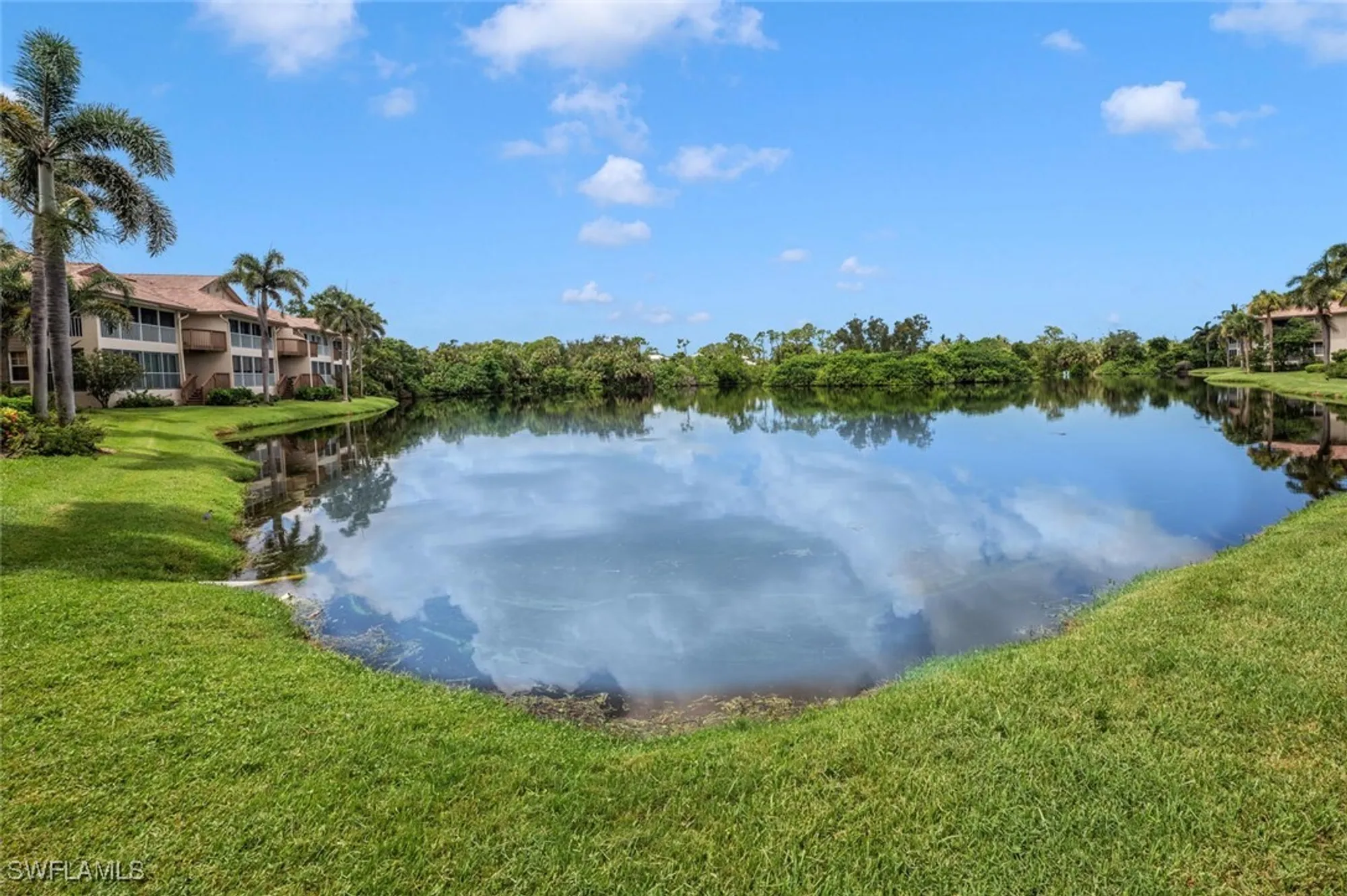 Property Slideshow image 29 of 50 | 26901 wedgewood dr 101, Bonita Springs, FL, 34134