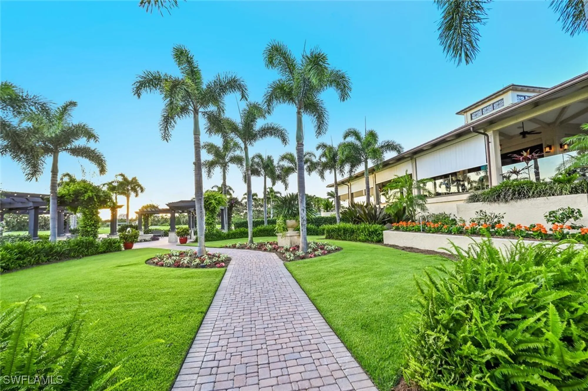 Property Slideshow image 41 of 50 | 26901 wedgewood dr 101, Bonita Springs, FL, 34134