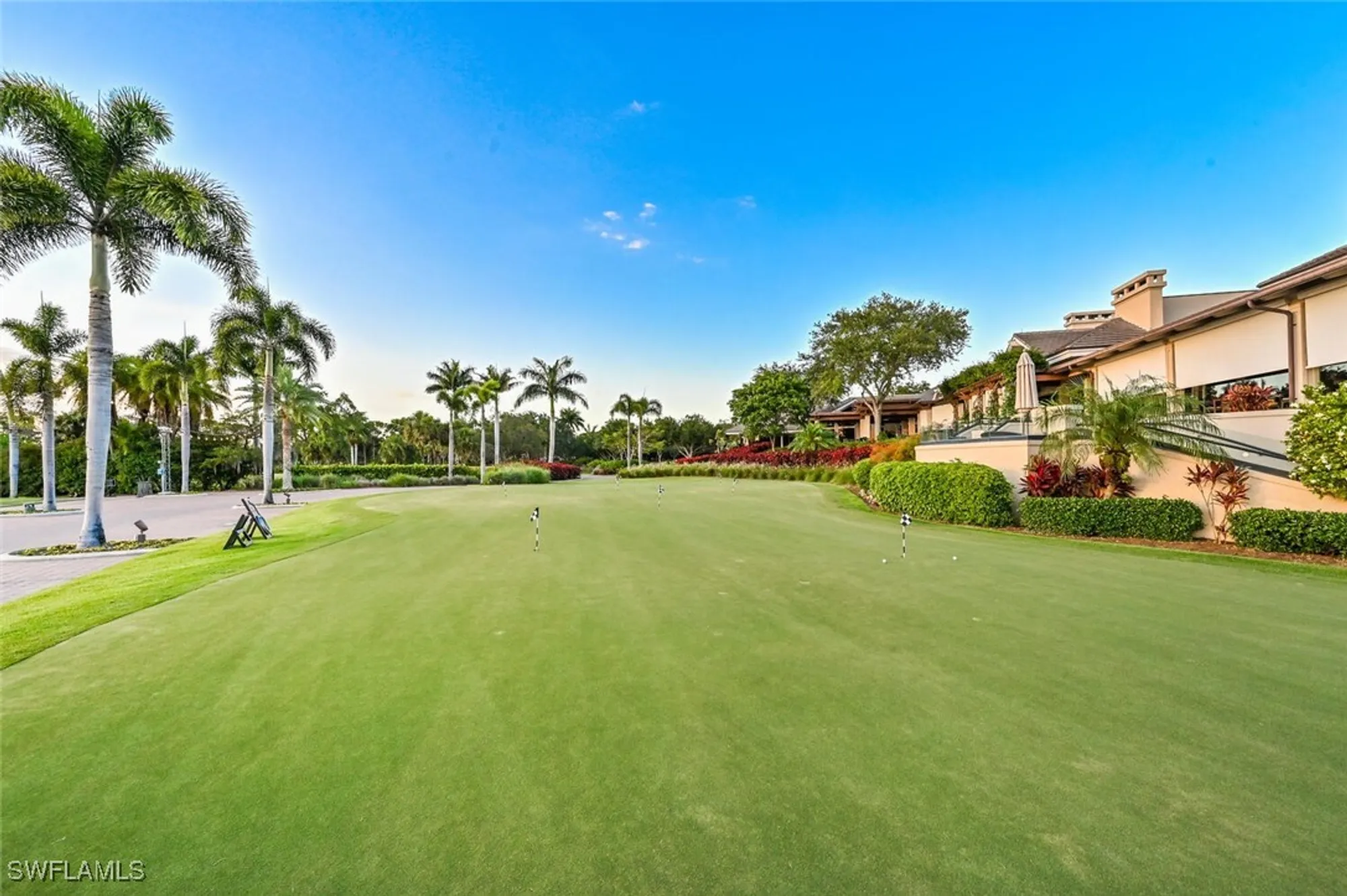 Property Slideshow image 43 of 50 | 26901 wedgewood dr 101, Bonita Springs, FL, 34134