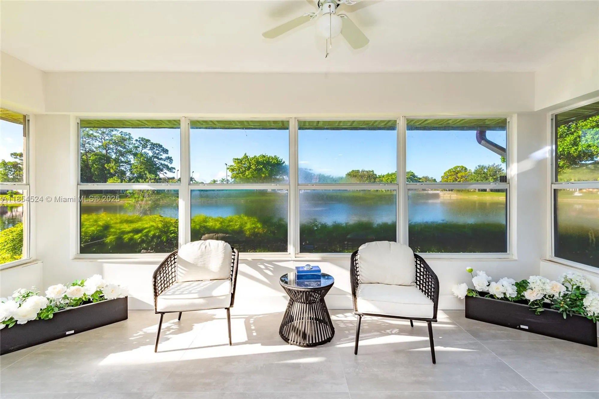 Property Slideshow image 11 of 44 | 604 laconia cir b, Lake Worth, FL, 33467