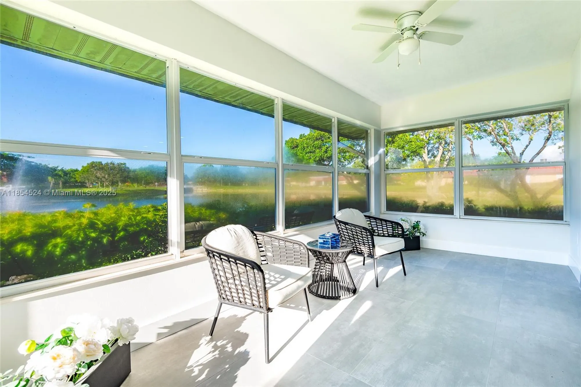 Property Slideshow image 12 of 44 | 604 laconia cir b, Lake Worth, FL, 33467