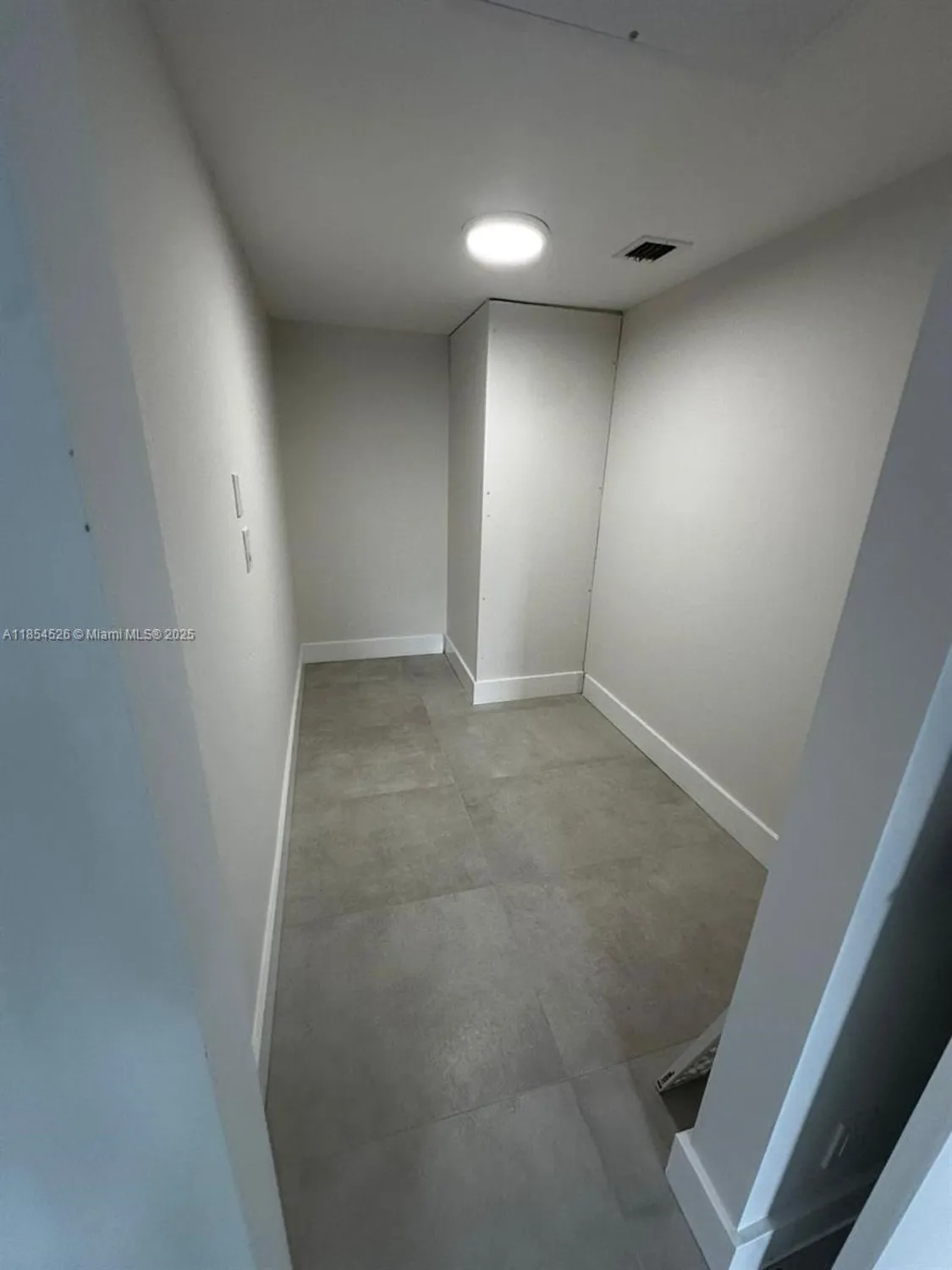 Property Slideshow image 13 of 38 | 316 cape cod cir b, Lake Worth, FL, 33467