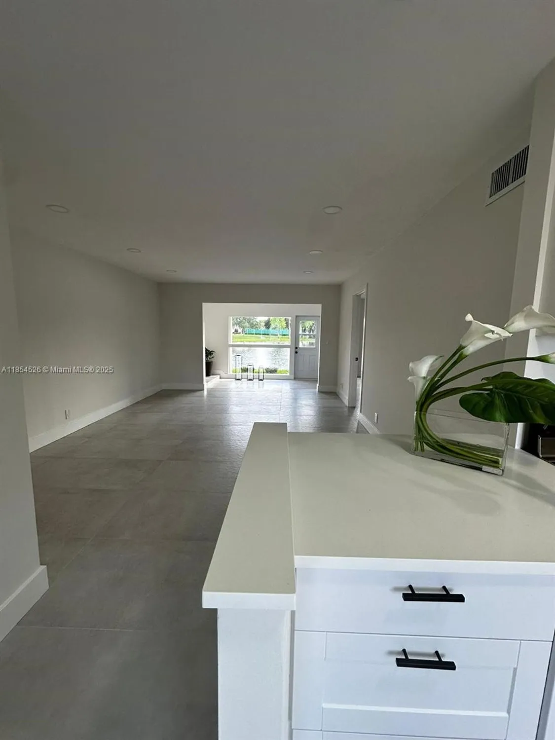 Property Slideshow image 4 of 38 | 316 cape cod cir b, Lake Worth, FL, 33467