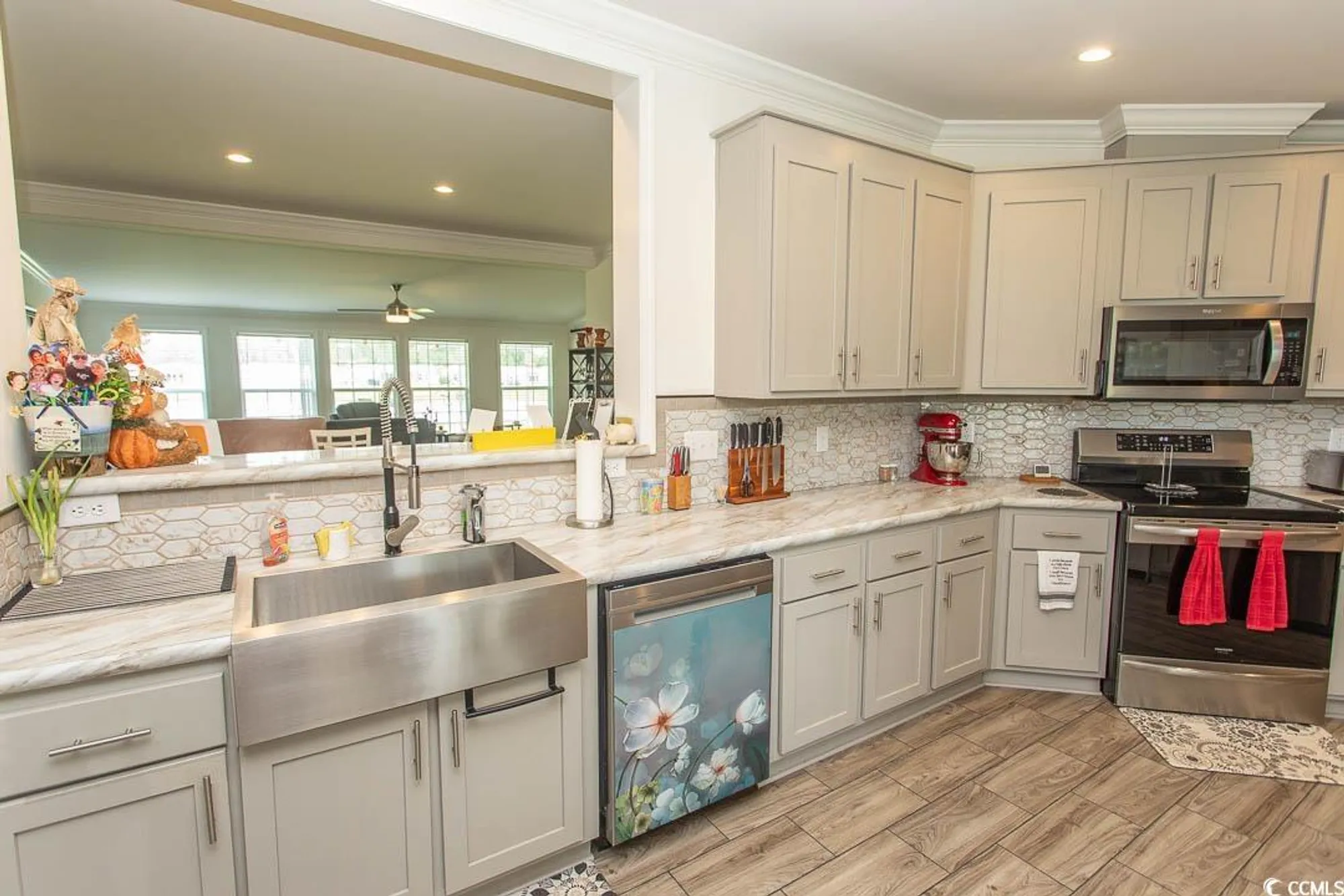 Property Slideshow image 6 of 39 | 2052 eastlynn dr, Conway, SC, 29526