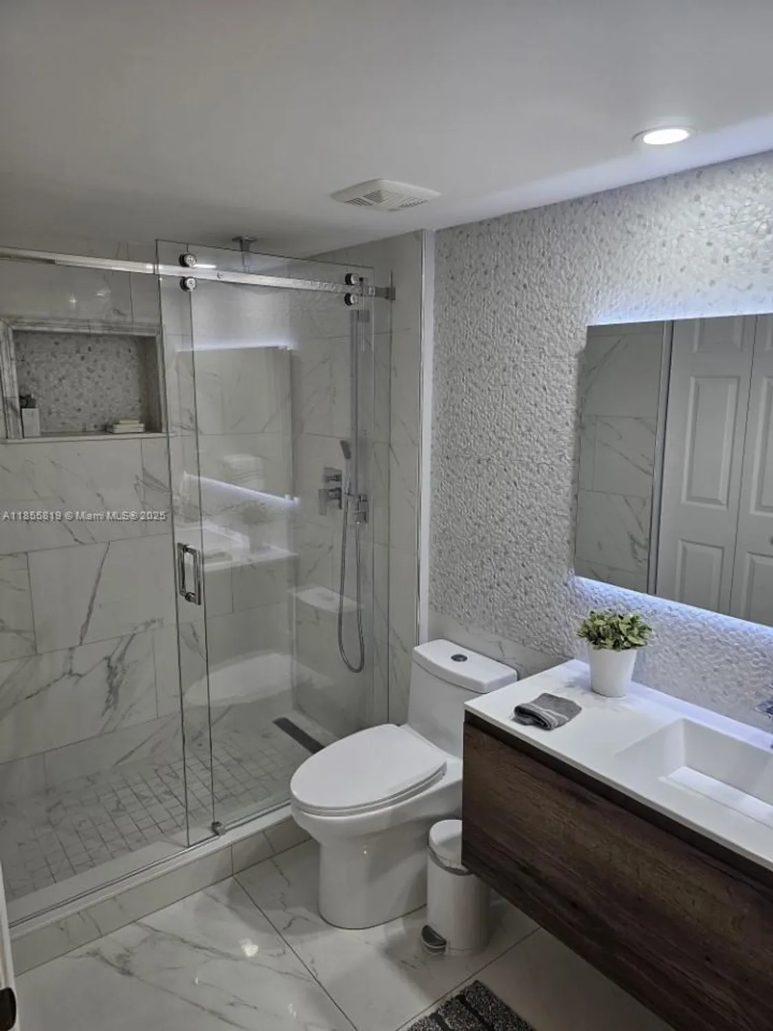 Property Slideshow image 21 of 37 | 7763 southampton ter apt 211, Tamarac, FL, 33321