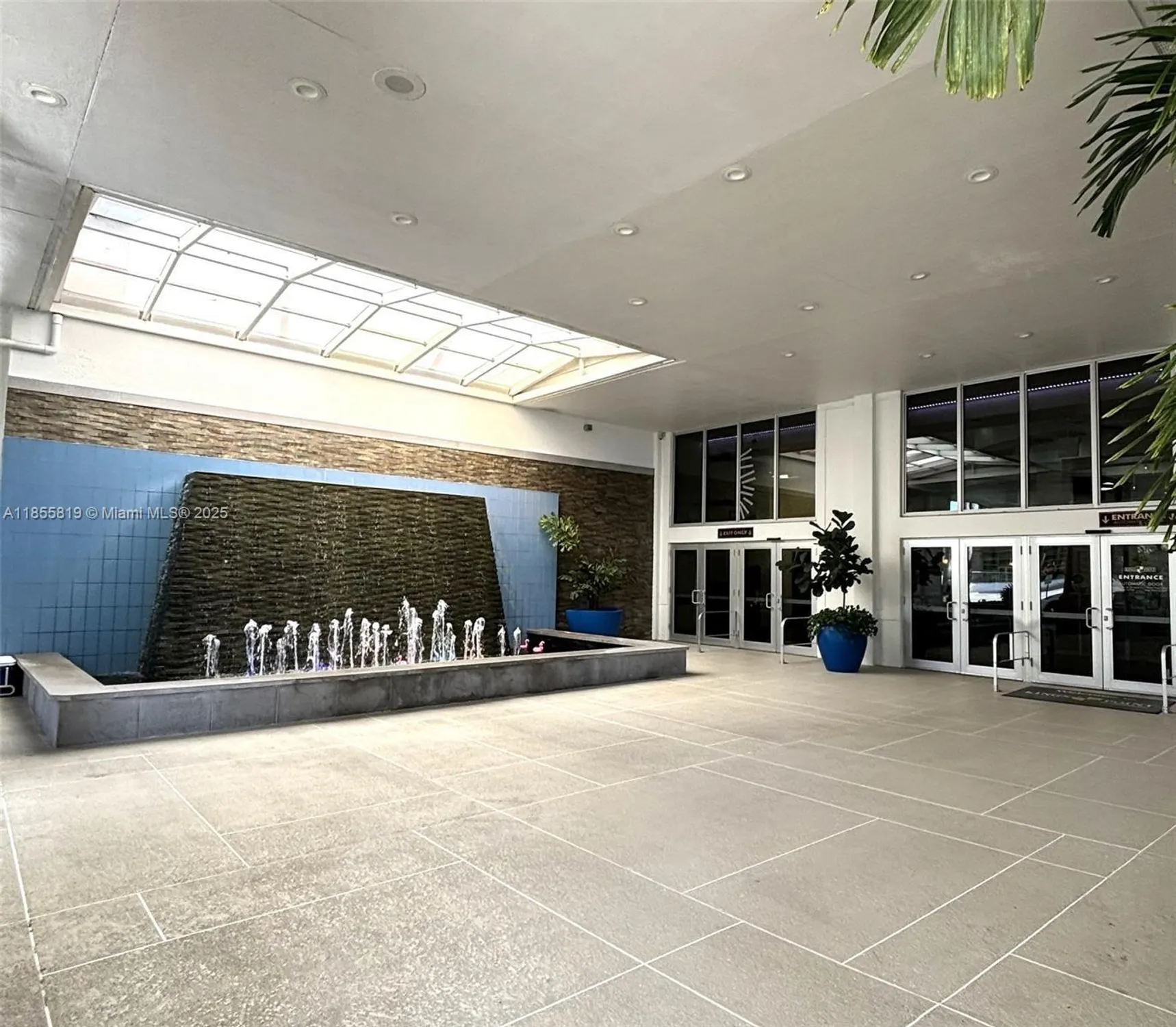 Property Slideshow image 4 of 37 | 7763 southampton ter apt 211, Tamarac, FL, 33321