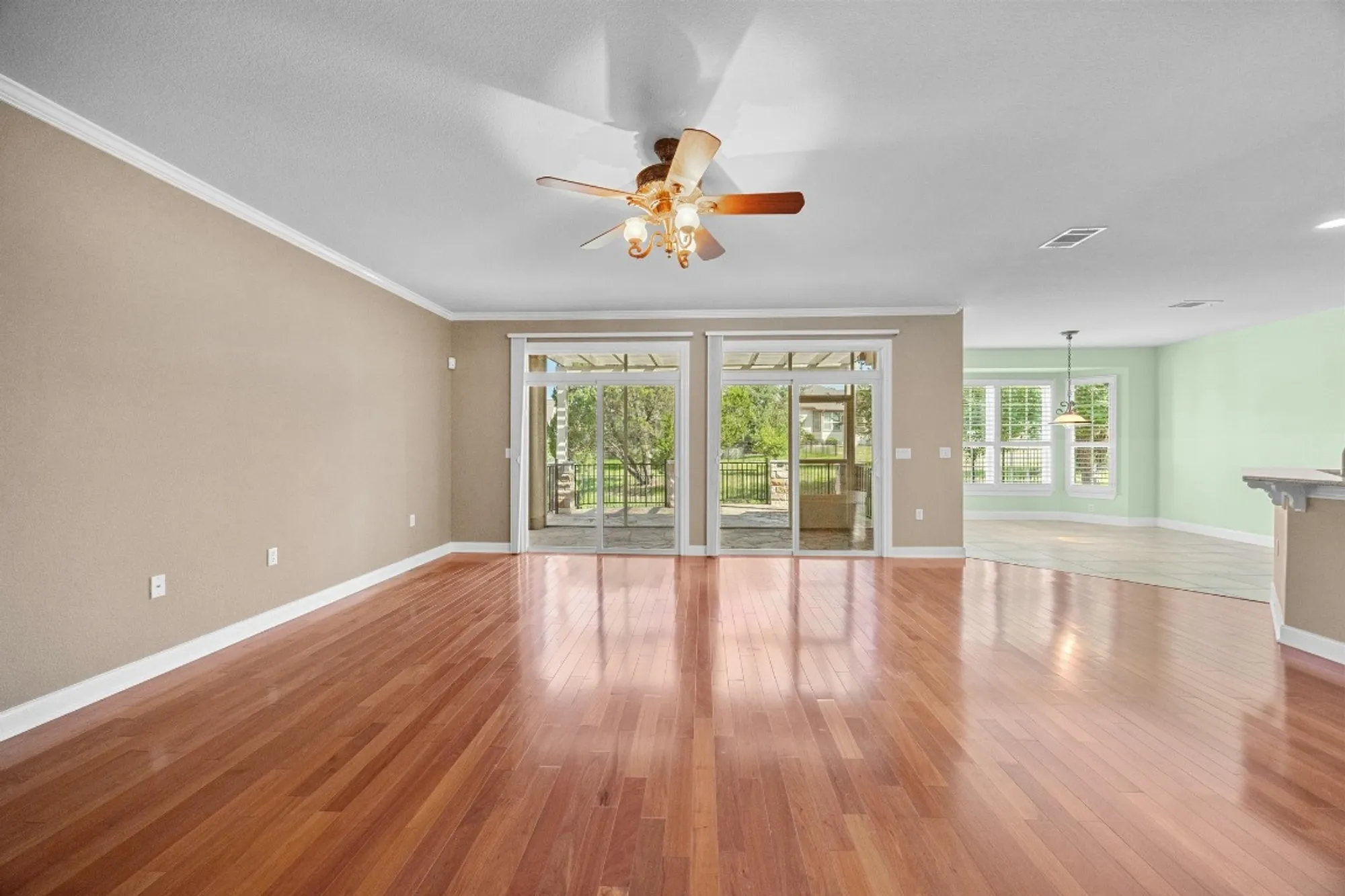 Property Slideshow image 14 of 39 | 416 palmetto dr, Georgetown, TX, 78633