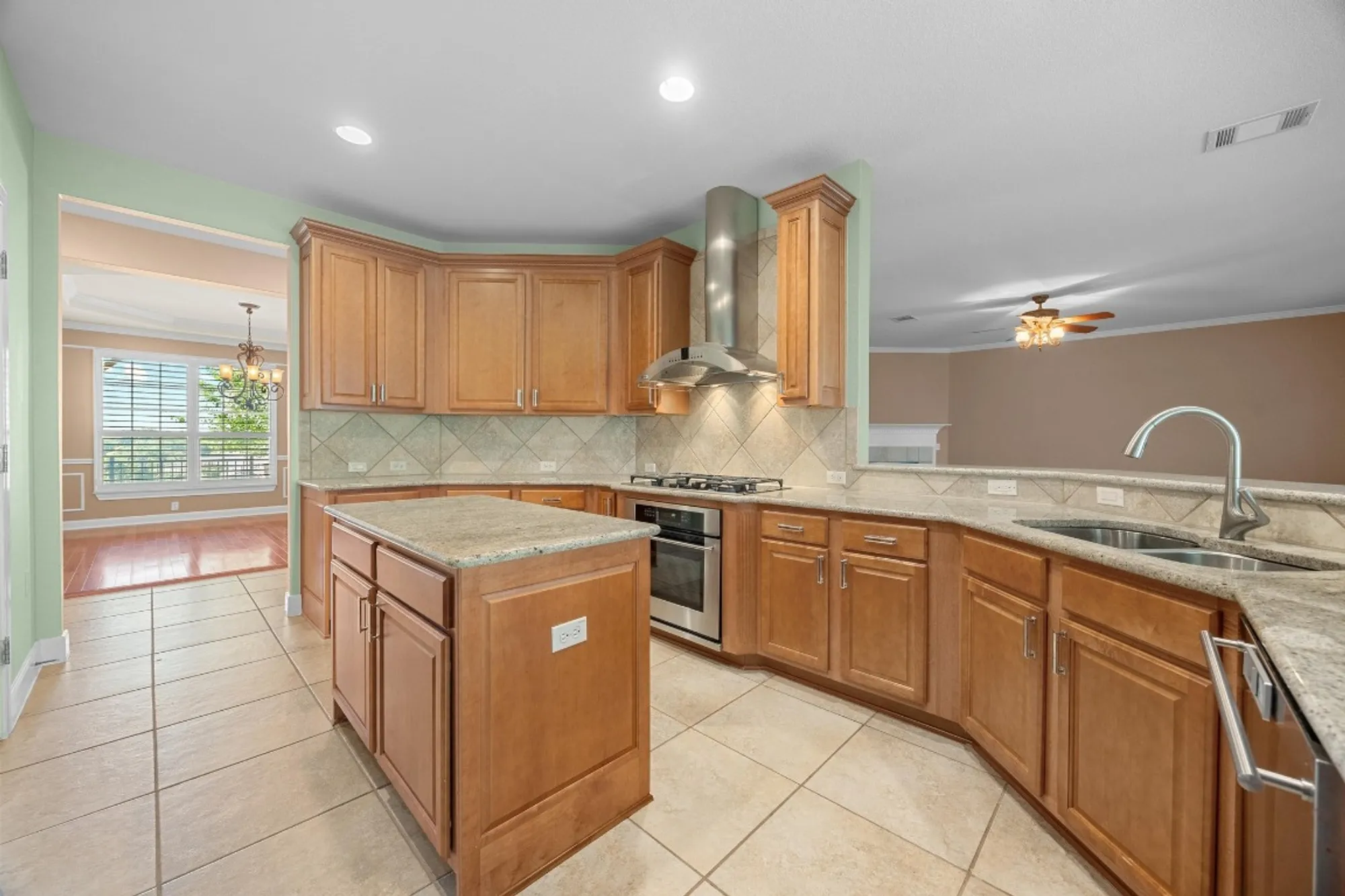 Property Slideshow image 16 of 39 | 416 palmetto dr, Georgetown, TX, 78633