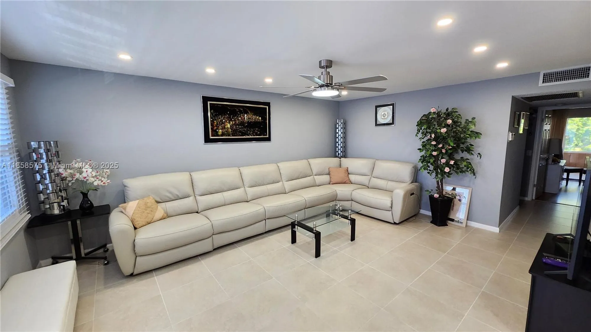 Property Slideshow image 10 of 40 | 4047 lyndhurst k # 4047, Deerfield Beach, FL, 33442