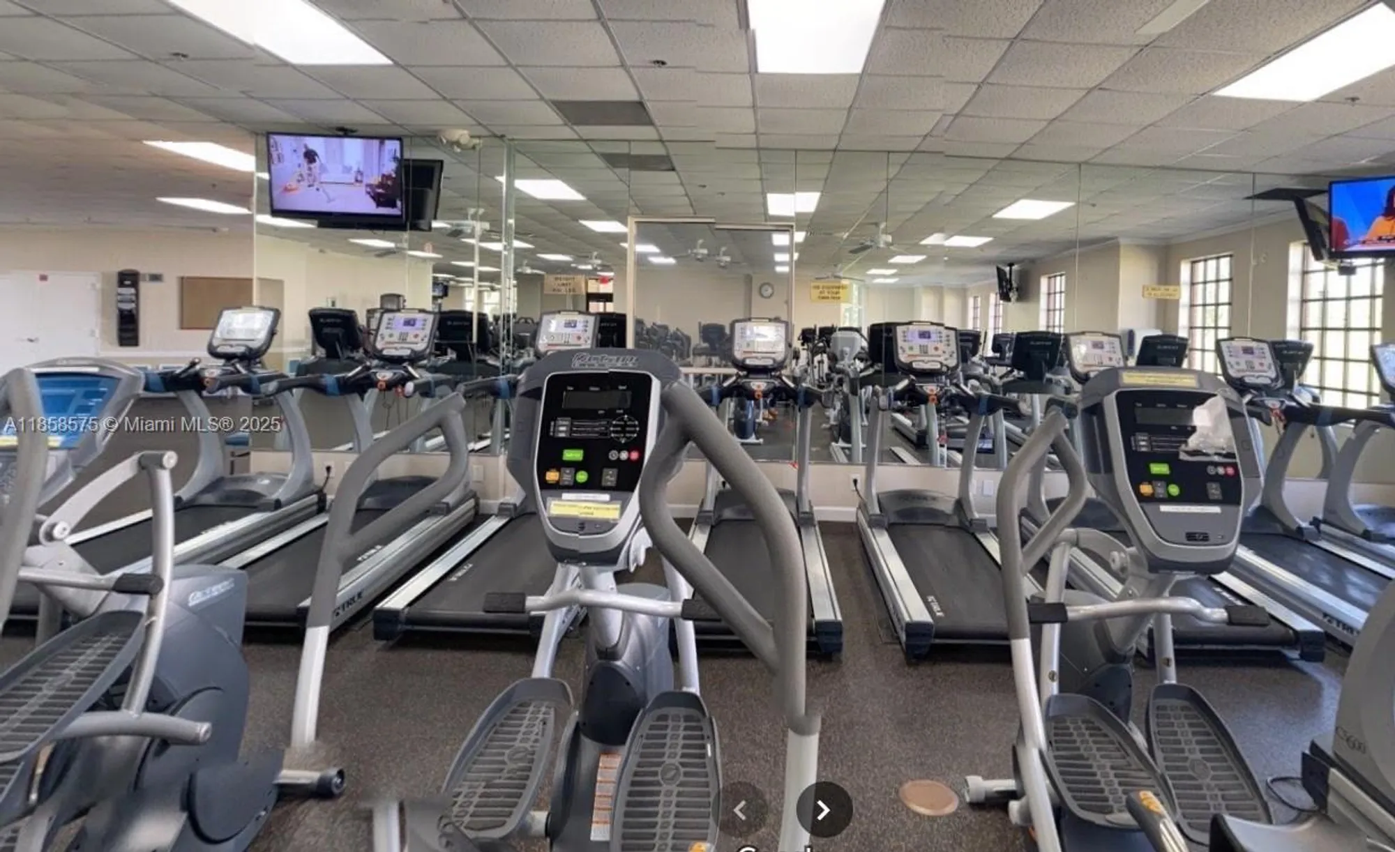 Property Slideshow image 35 of 40 | 4047 lyndhurst k # 4047, Deerfield Beach, FL, 33442