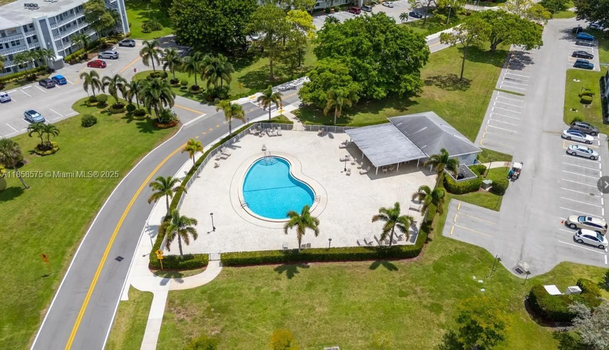 Property Slideshow image 39 of 40 | 4047 lyndhurst k # 4047, Deerfield Beach, FL, 33442