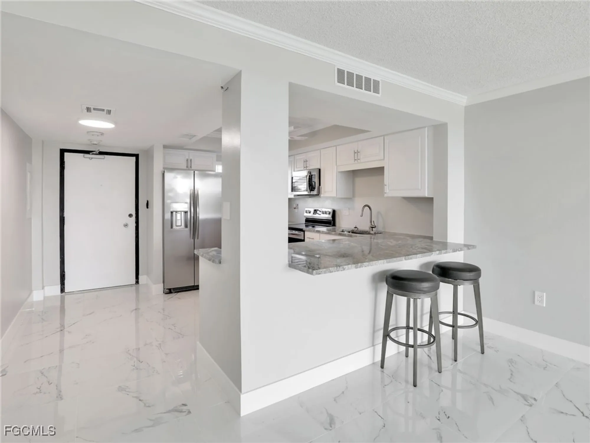 Property Slideshow image 13 of 28 | 4280 se 20th pl 207, Cape Coral, FL, 33904