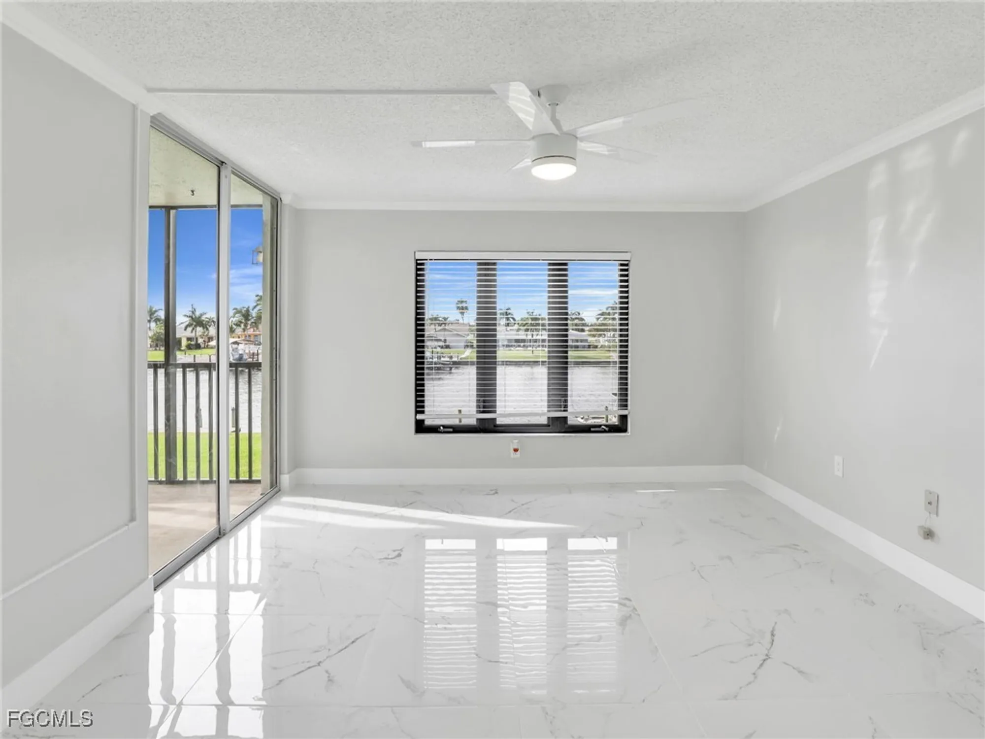 Property Slideshow image 6 of 28 | 4280 se 20th pl 207, Cape Coral, FL, 33904