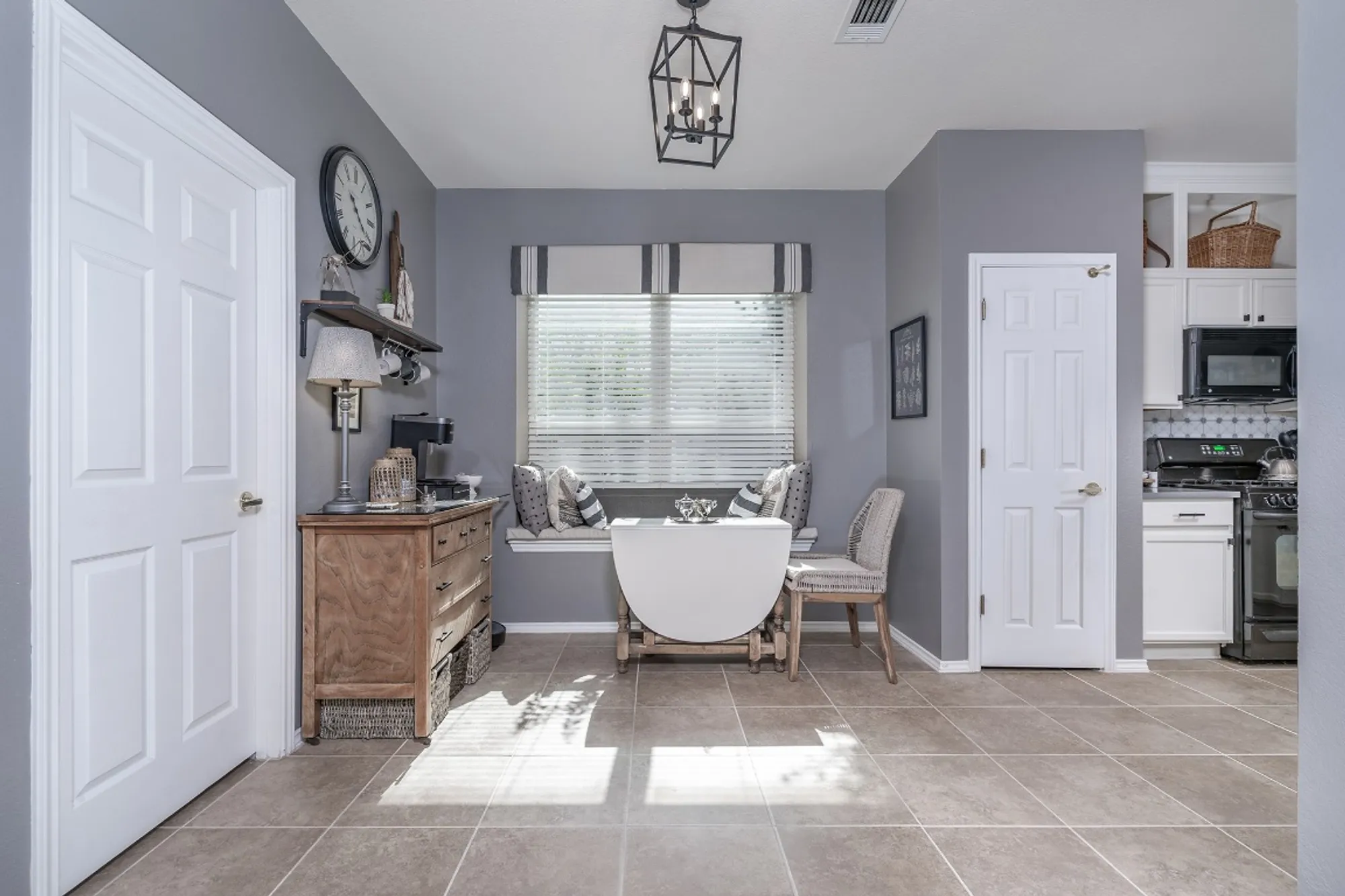 Property Slideshow image 6 of 26 | 113 honey creek trl, Georgetown, TX, 78633