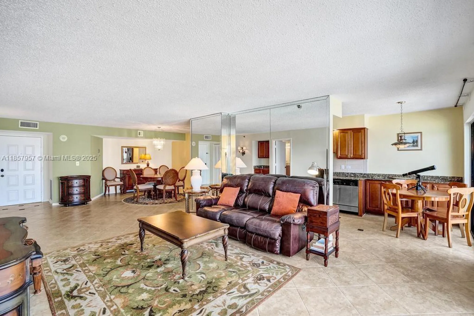 Property Slideshow image 15 of 77 | 1201 s ocean dr 2308n, Hollywood, FL, 33019