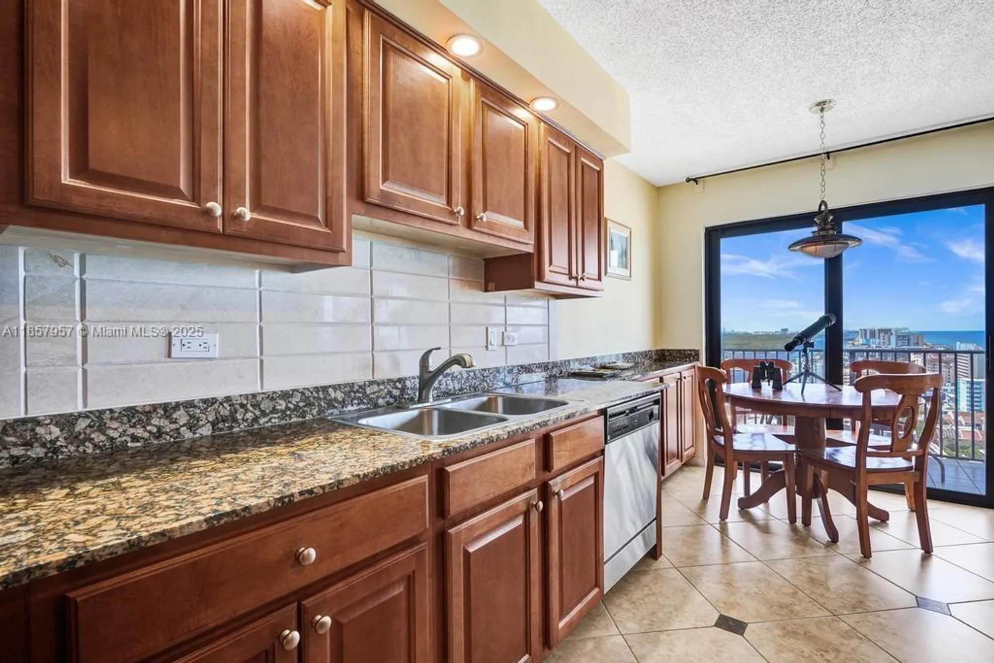 Property Slideshow image 11 of 77 | 1201 s ocean dr 2308n, Hollywood, FL, 33019