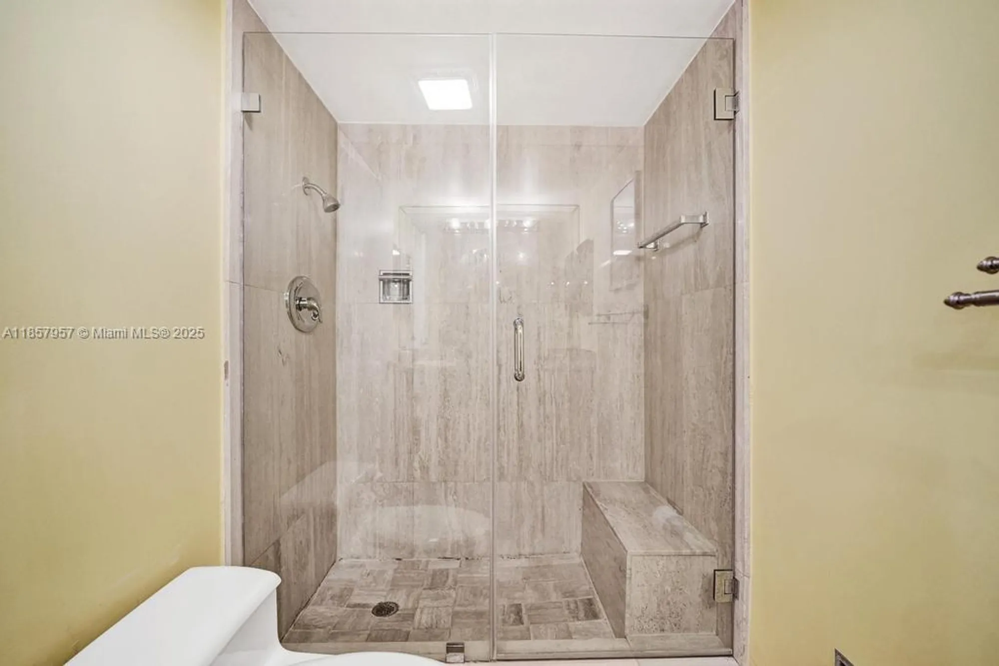 Property Slideshow image 28 of 77 | 1201 s ocean dr 2308n, Hollywood, FL, 33019