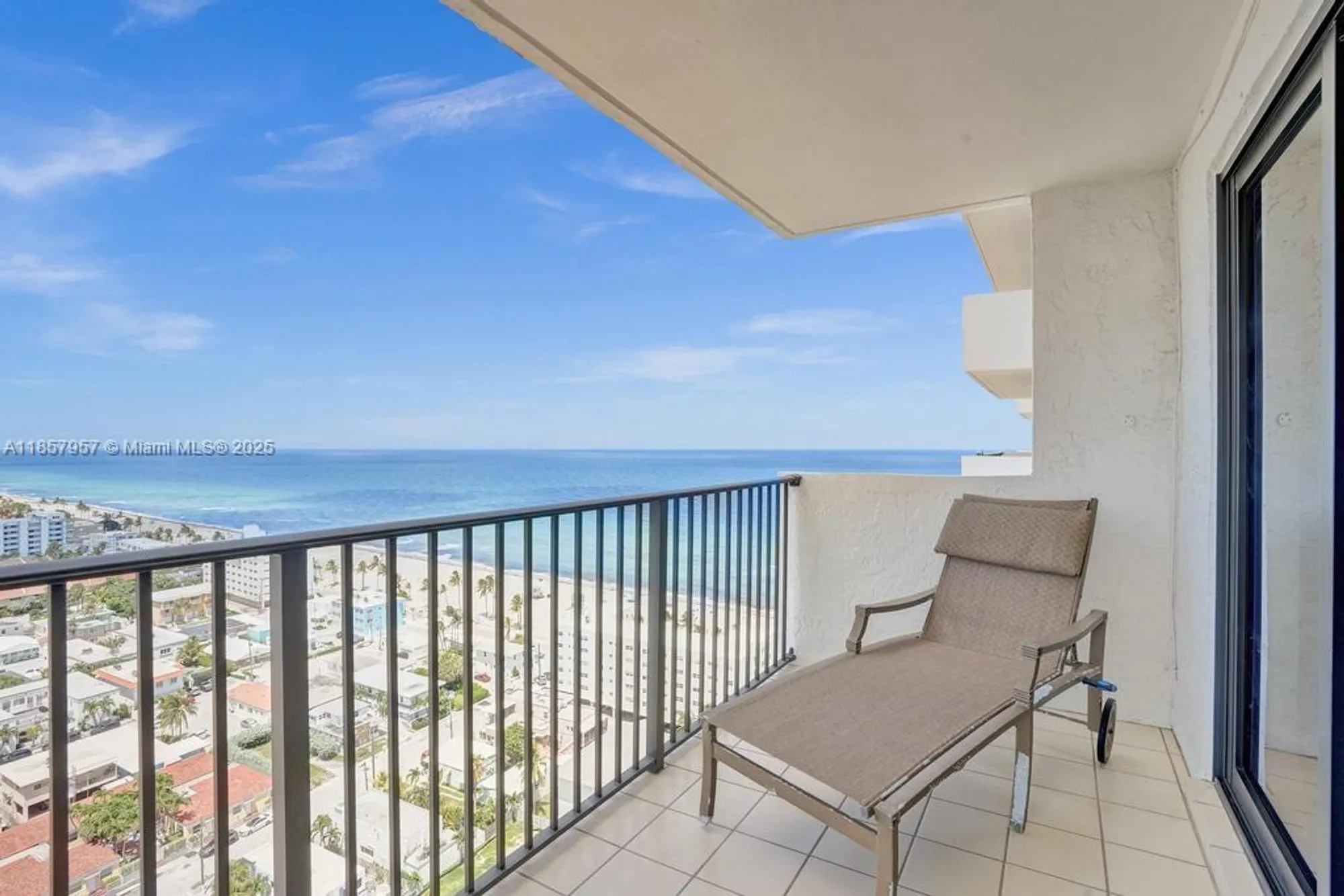 Property Slideshow image 5 of 77 | 1201 s ocean dr 2308n, Hollywood, FL, 33019