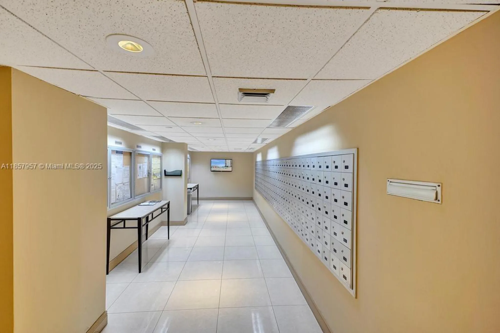 Property Slideshow image 52 of 77 | 1201 s ocean dr 2308n, Hollywood, FL, 33019