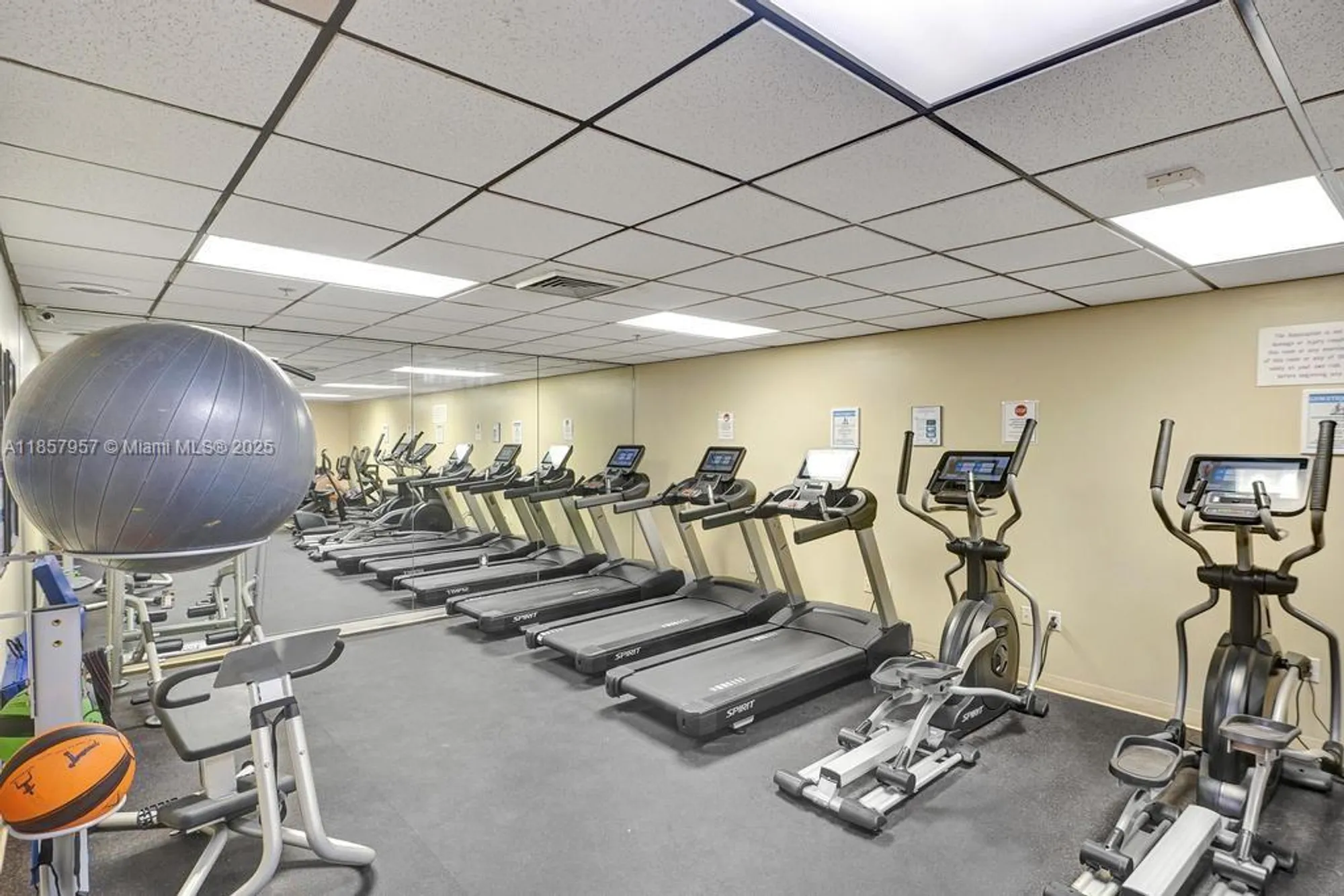 Property Slideshow image 69 of 77 | 1201 s ocean dr 2308n, Hollywood, FL, 33019