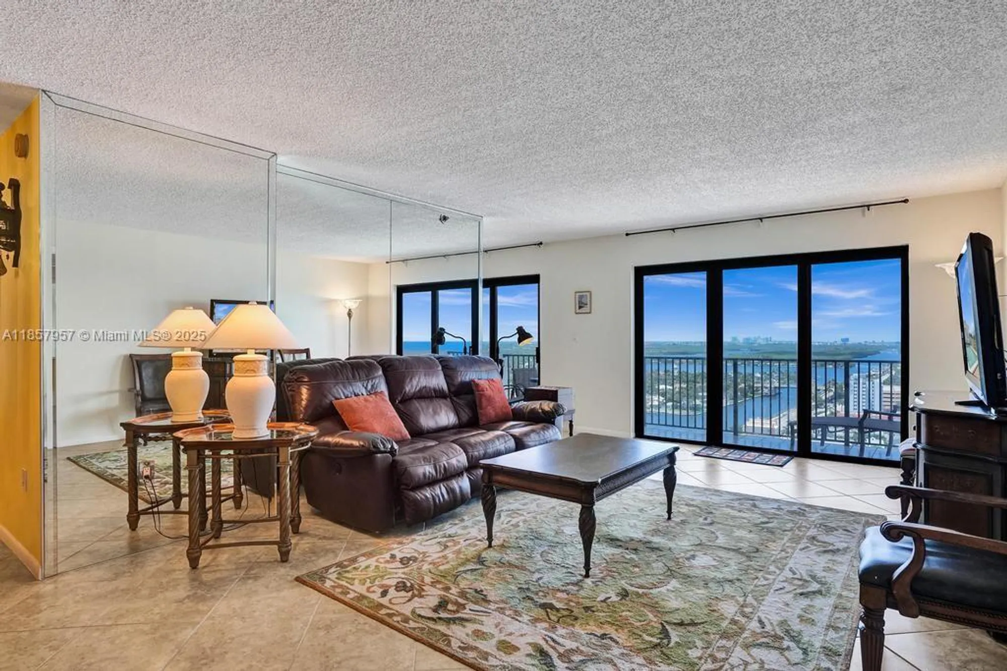 Property Slideshow image 7 of 77 | 1201 s ocean dr 2308n, Hollywood, FL, 33019