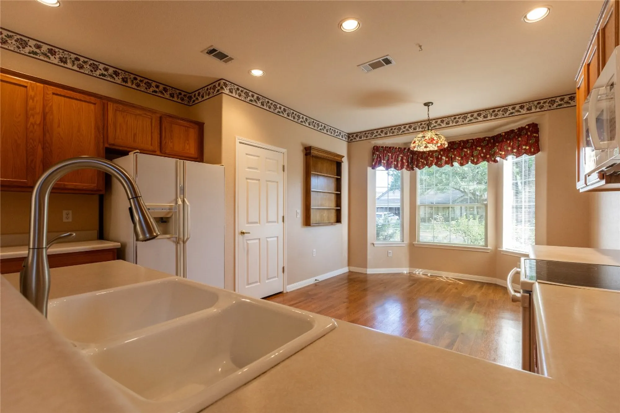 Property Slideshow image 17 of 30 | 117 dewberry dr, Georgetown, TX, 78633