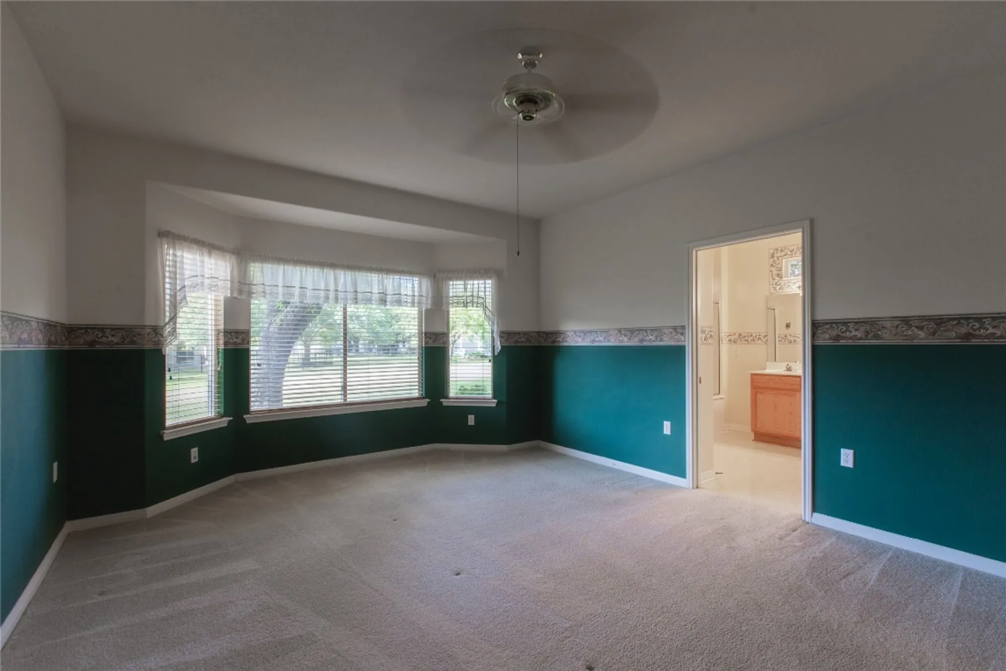 Property Slideshow image 19 of 30 | 117 dewberry dr, Georgetown, TX, 78633