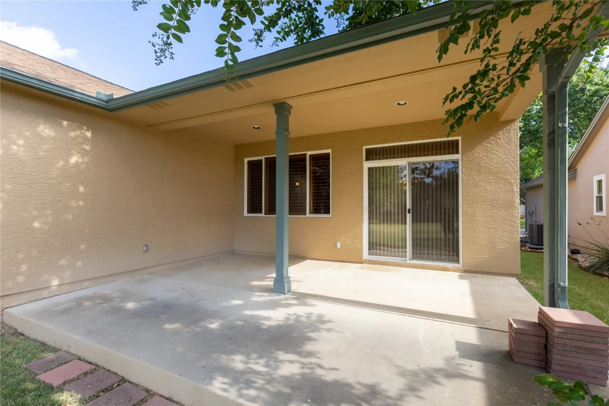 Property Slideshow image 27 of 30 | 117 dewberry dr, Georgetown, TX, 78633