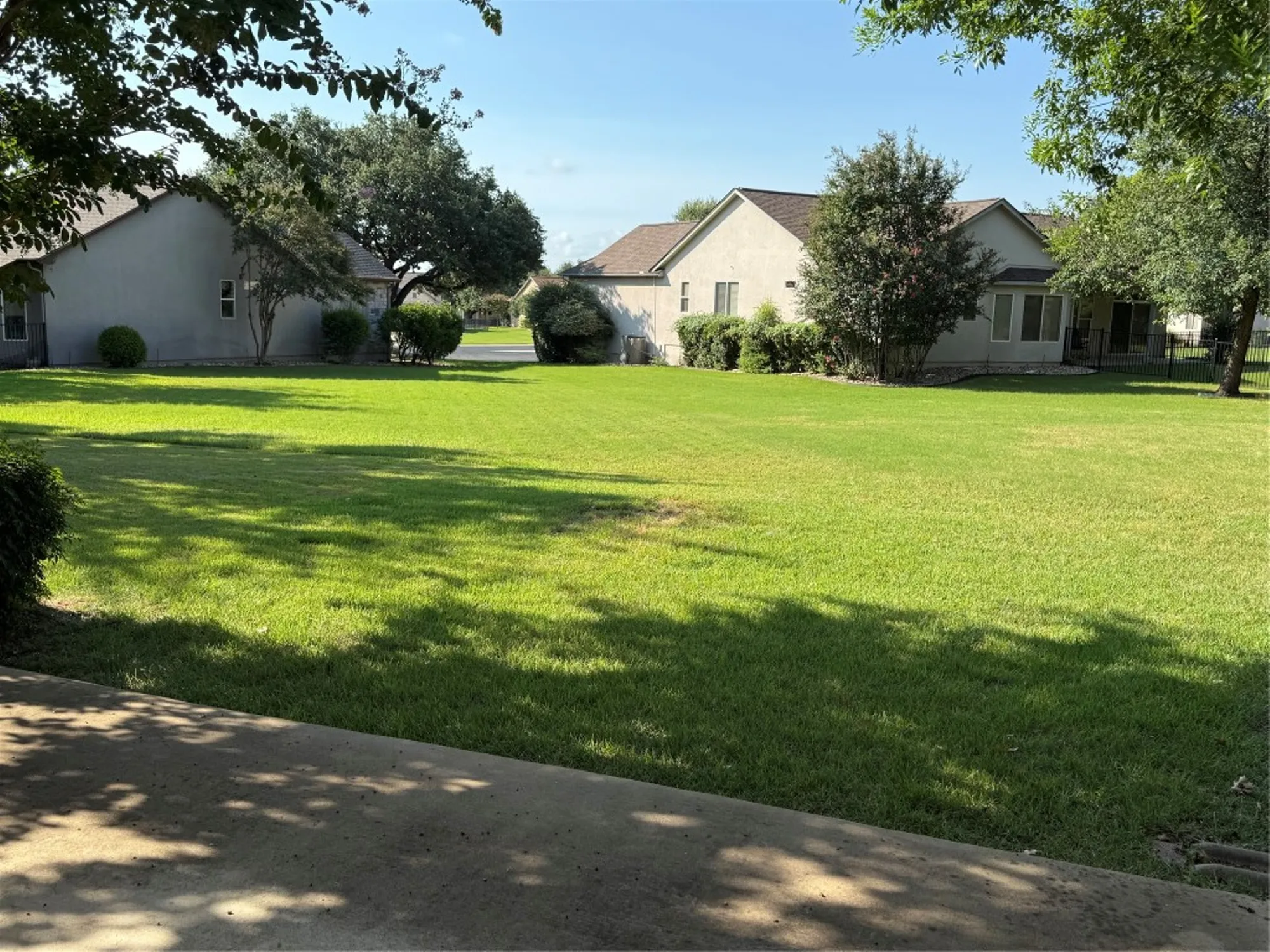 Property Slideshow image 29 of 30 | 117 dewberry dr, Georgetown, TX, 78633