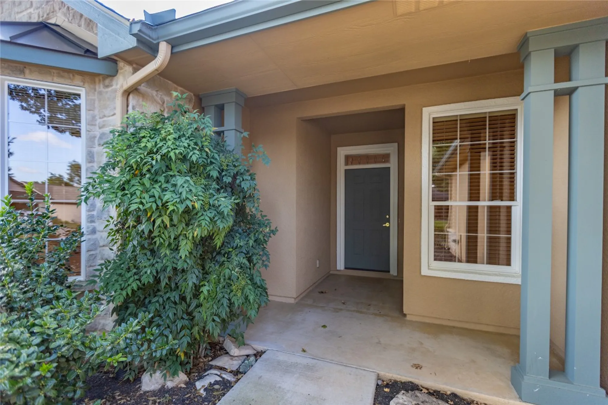 Property Slideshow image 4 of 30 | 117 dewberry dr, Georgetown, TX, 78633