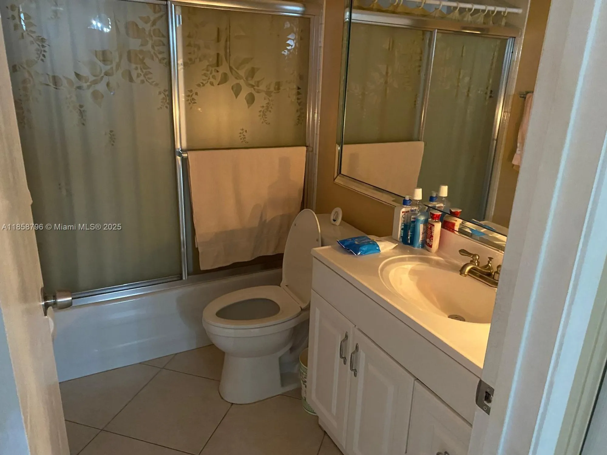 Property Slideshow image 13 of 14 | 1206 bahama bnd c2, Coconut Creek, FL, 33066