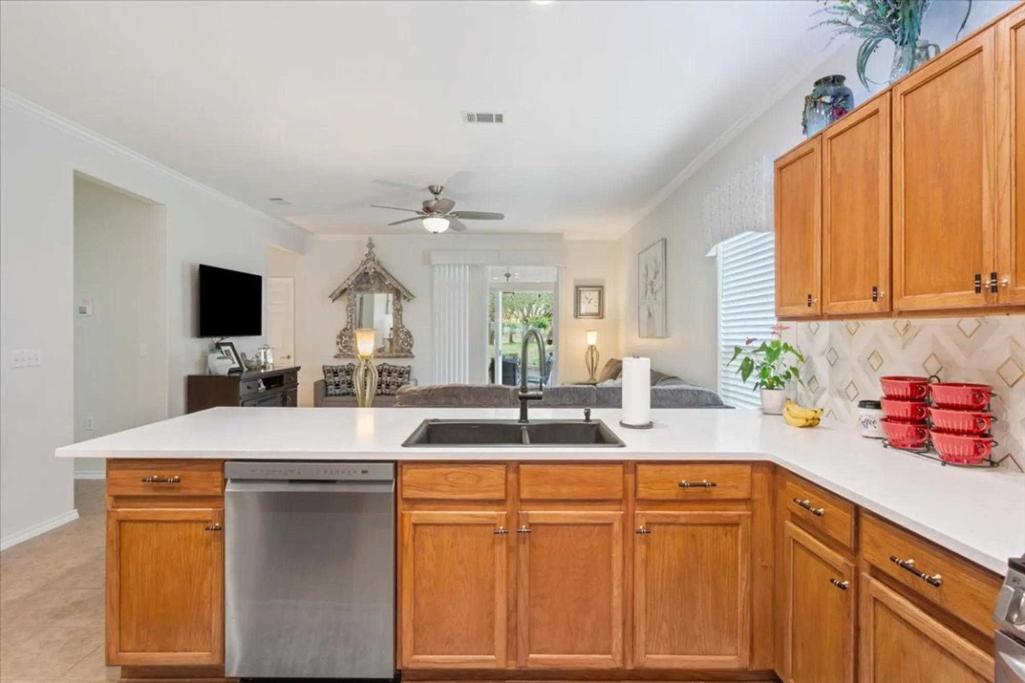 Property Slideshow image 12 of 26 | 812 prairie grass ln, Georgetown, TX, 78633