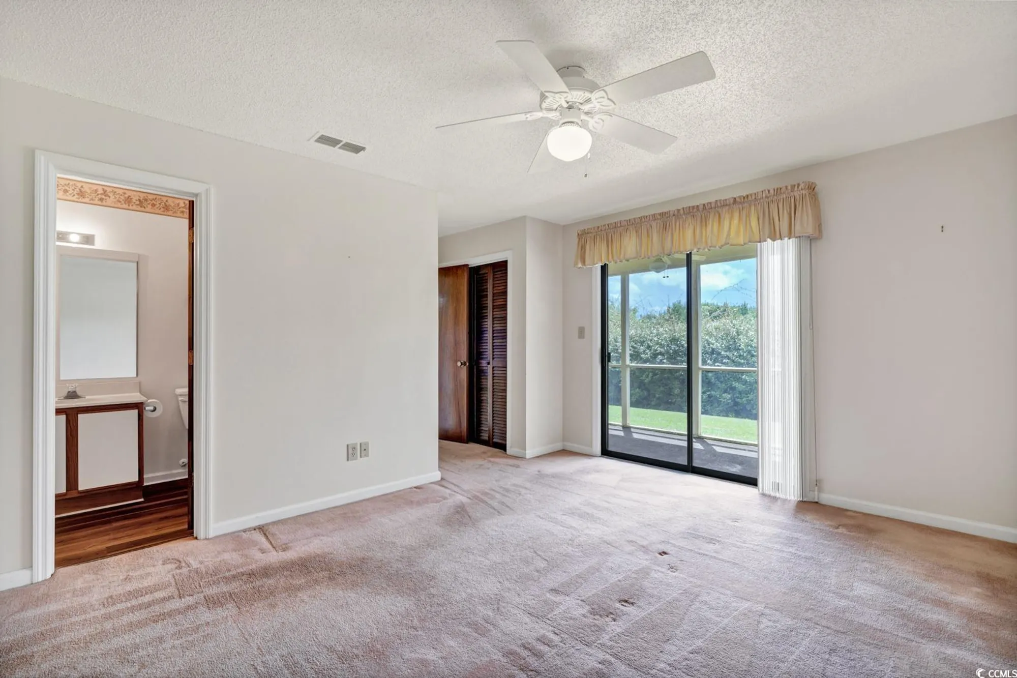 Property Slideshow image 10 of 36 | 510 fairwood lakes dr 19-c, Myrtle Beach, SC, 29588