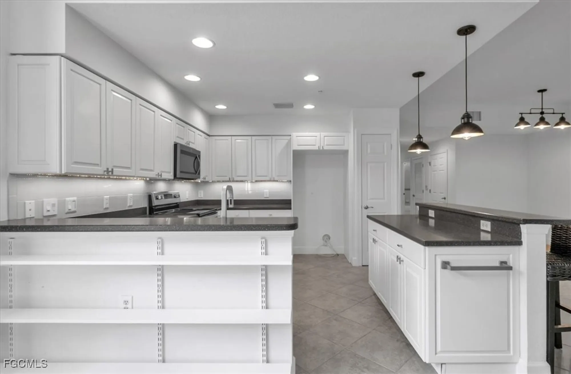 Property Slideshow image 16 of 48 | 13121 pebblebrook point cir 102, Fort Myers, FL, 33905