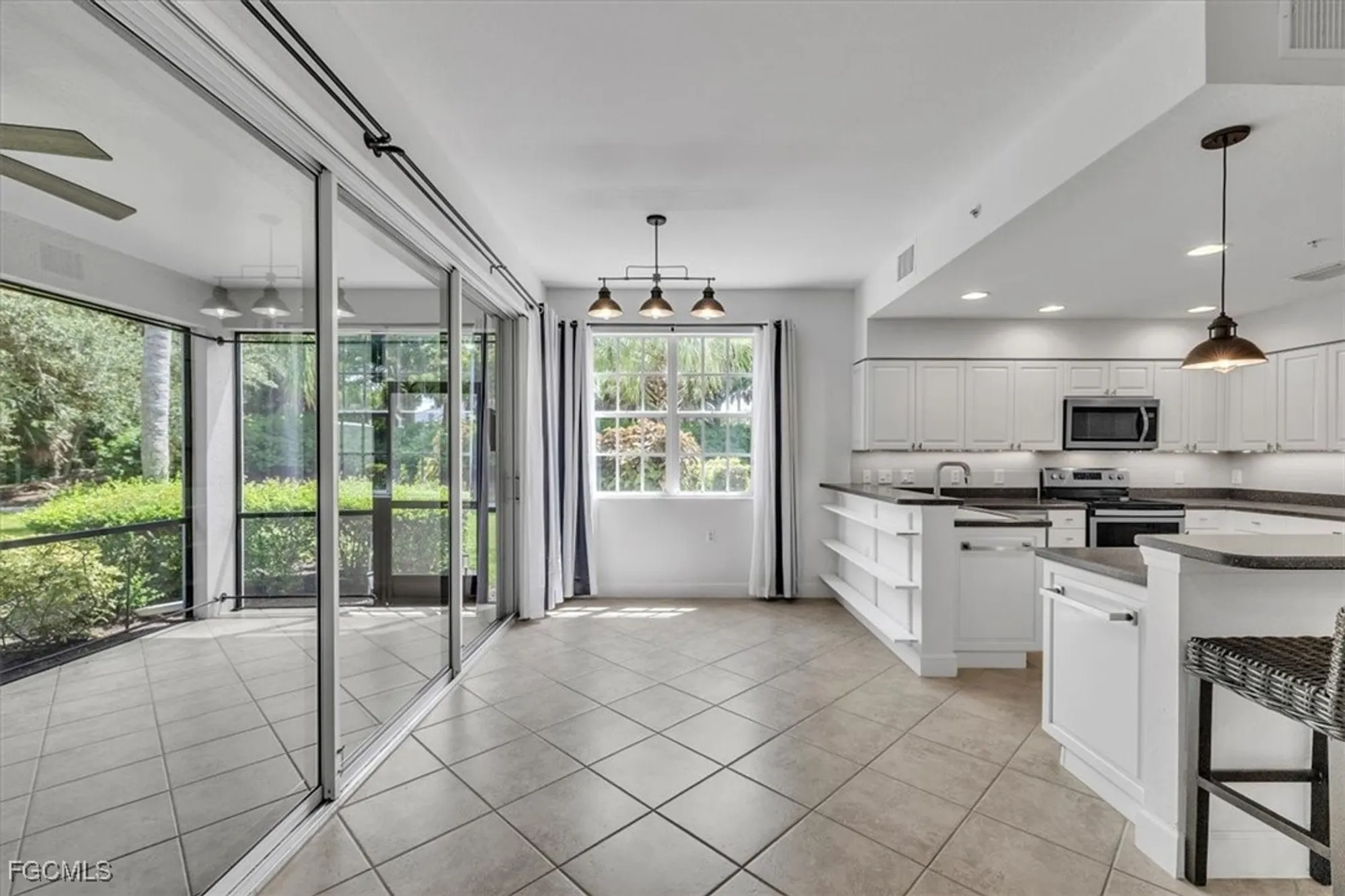 Property Slideshow image 18 of 48 | 13121 pebblebrook point cir 102, Fort Myers, FL, 33905