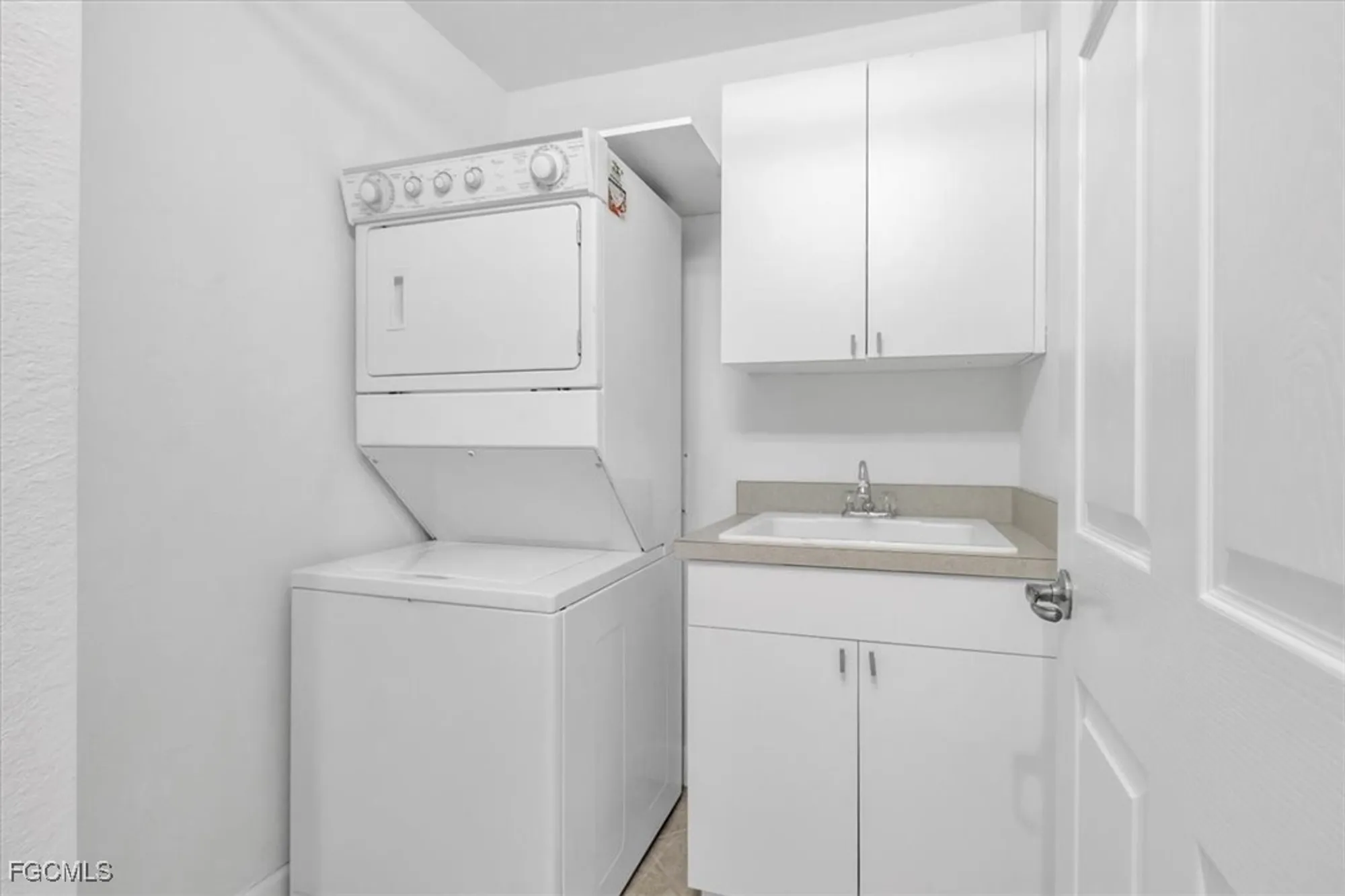 Property Slideshow image 36 of 48 | 13121 pebblebrook point cir 102, Fort Myers, FL, 33905