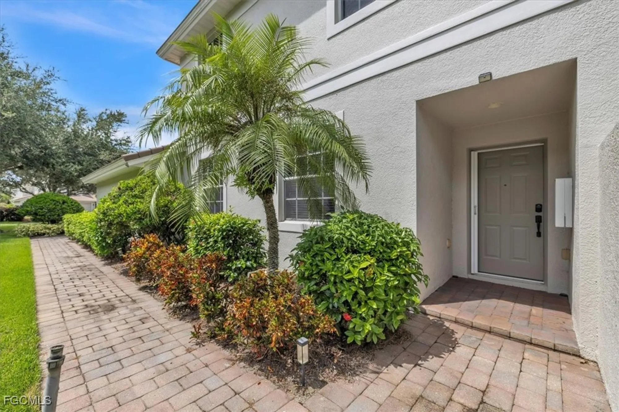 Property Slideshow image 4 of 48 | 13121 pebblebrook point cir 102, Fort Myers, FL, 33905