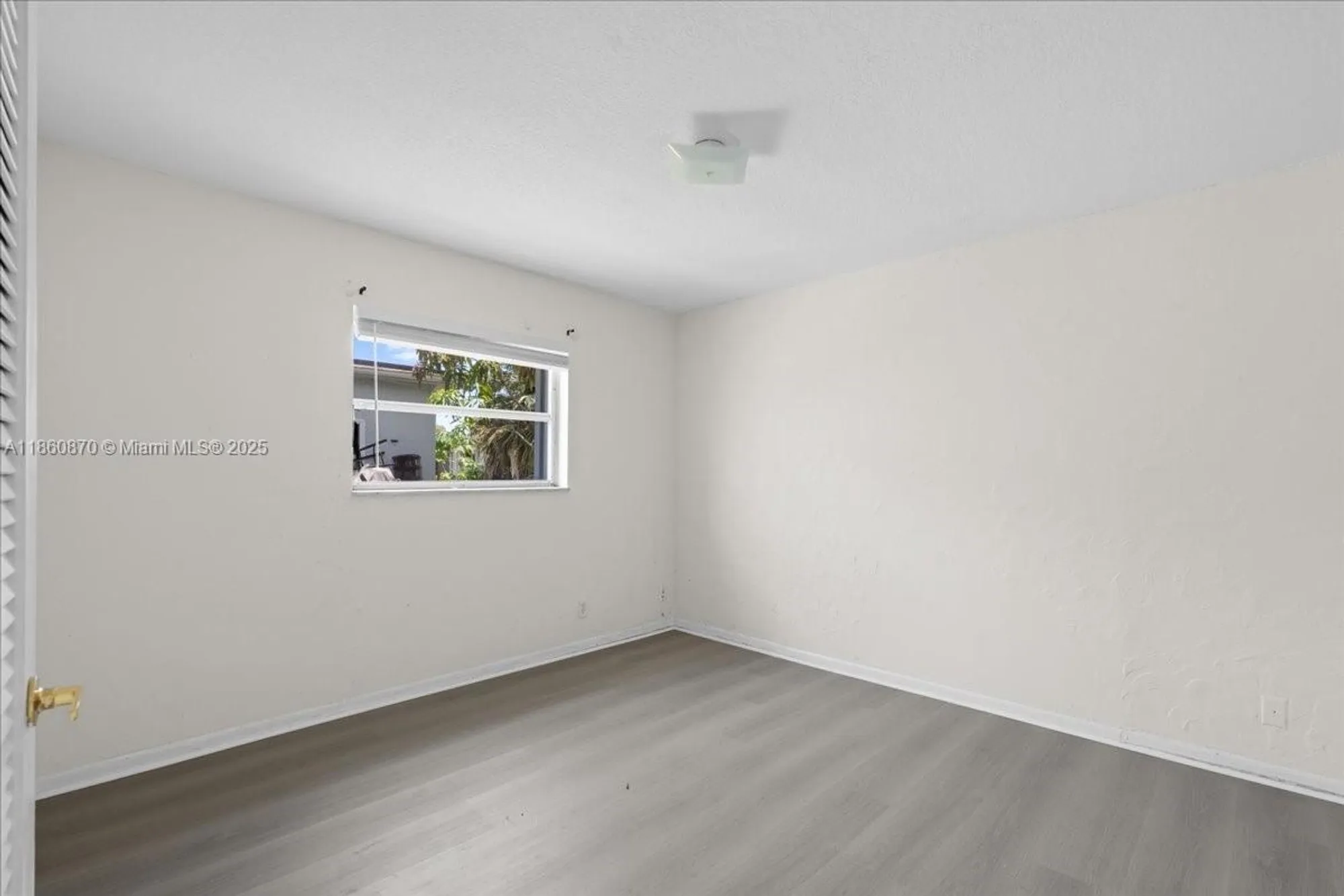 Property Slideshow image 14 of 30 | 6930 nw 11th ct, Margate, FL, 33063