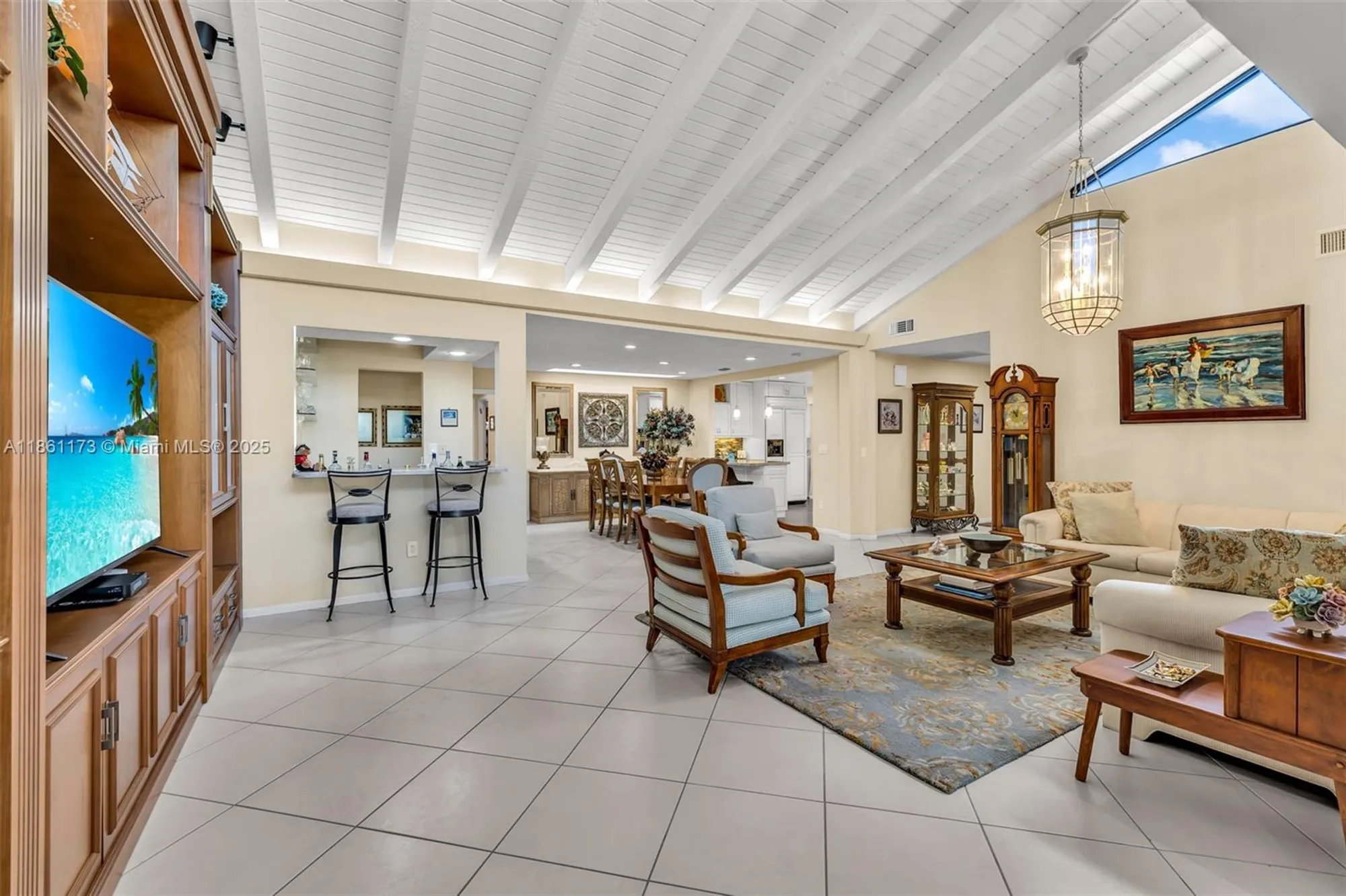 Property Slideshow image 15 of 40 | 21899 arriba real, Boca Raton, FL, 33433
