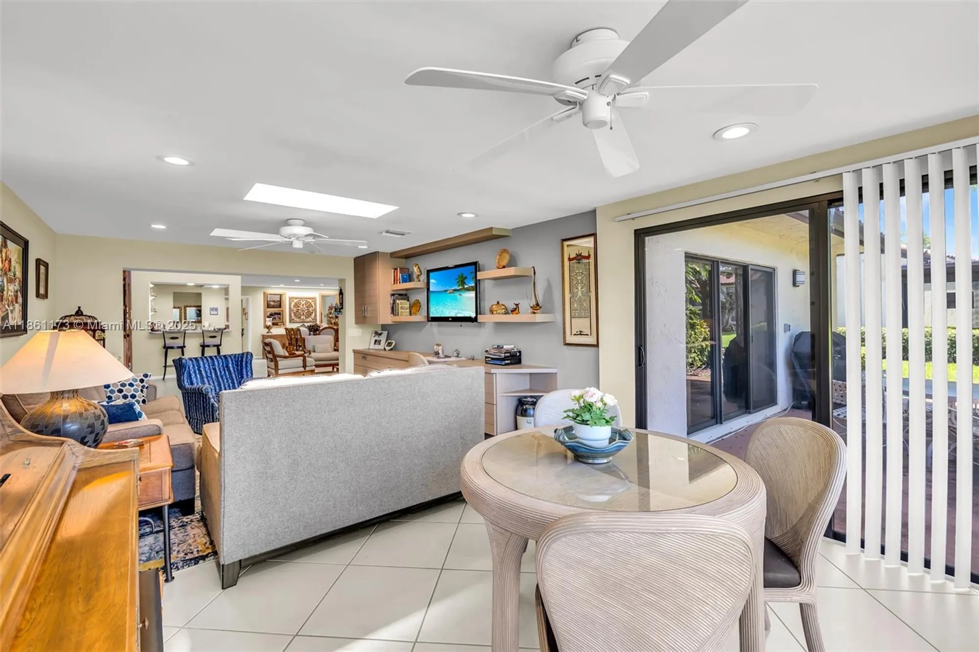 Property Slideshow image 18 of 40 | 21899 arriba real, Boca Raton, FL, 33433