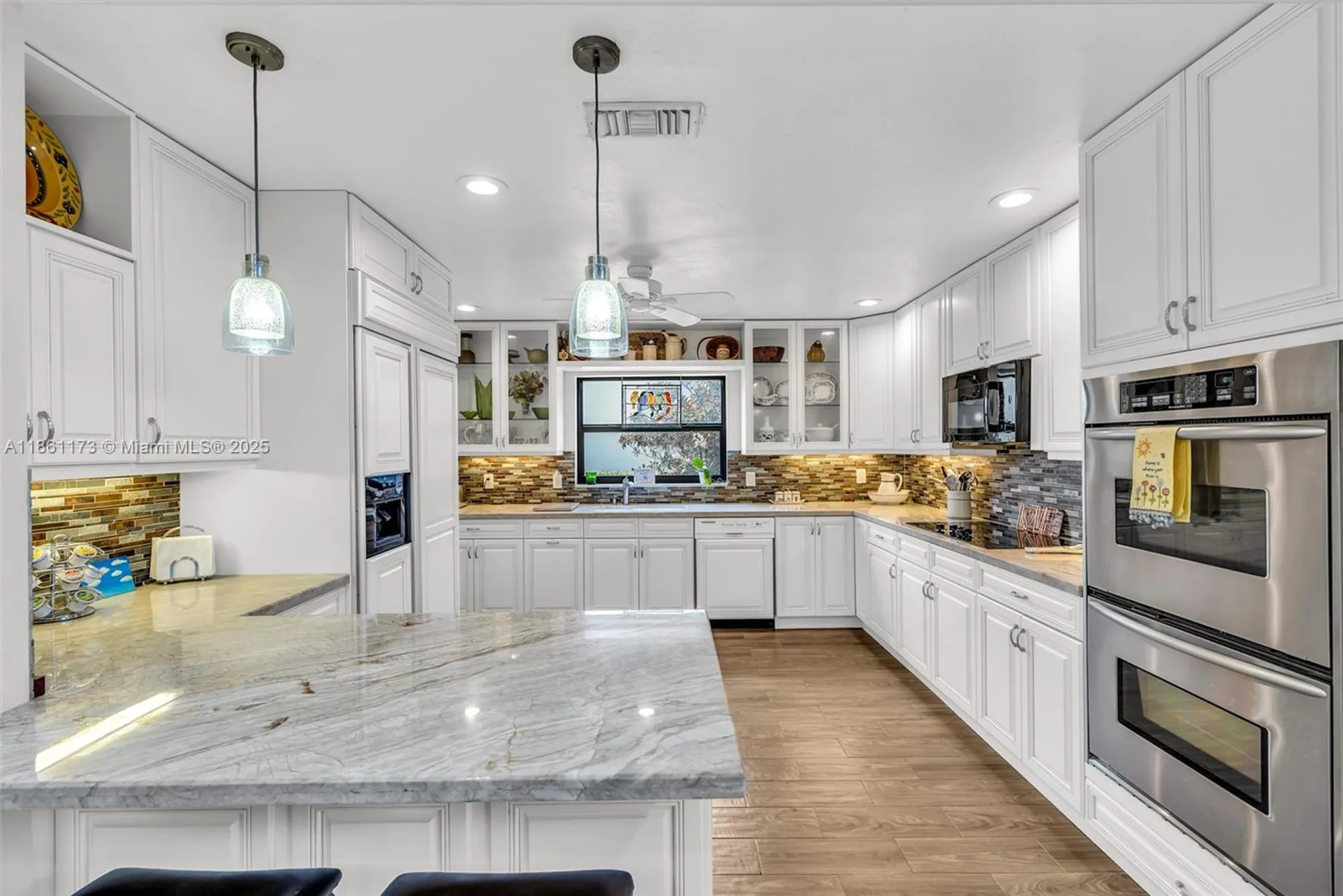 Property Slideshow image 10 of 40 | 21899 arriba real, Boca Raton, FL, 33433