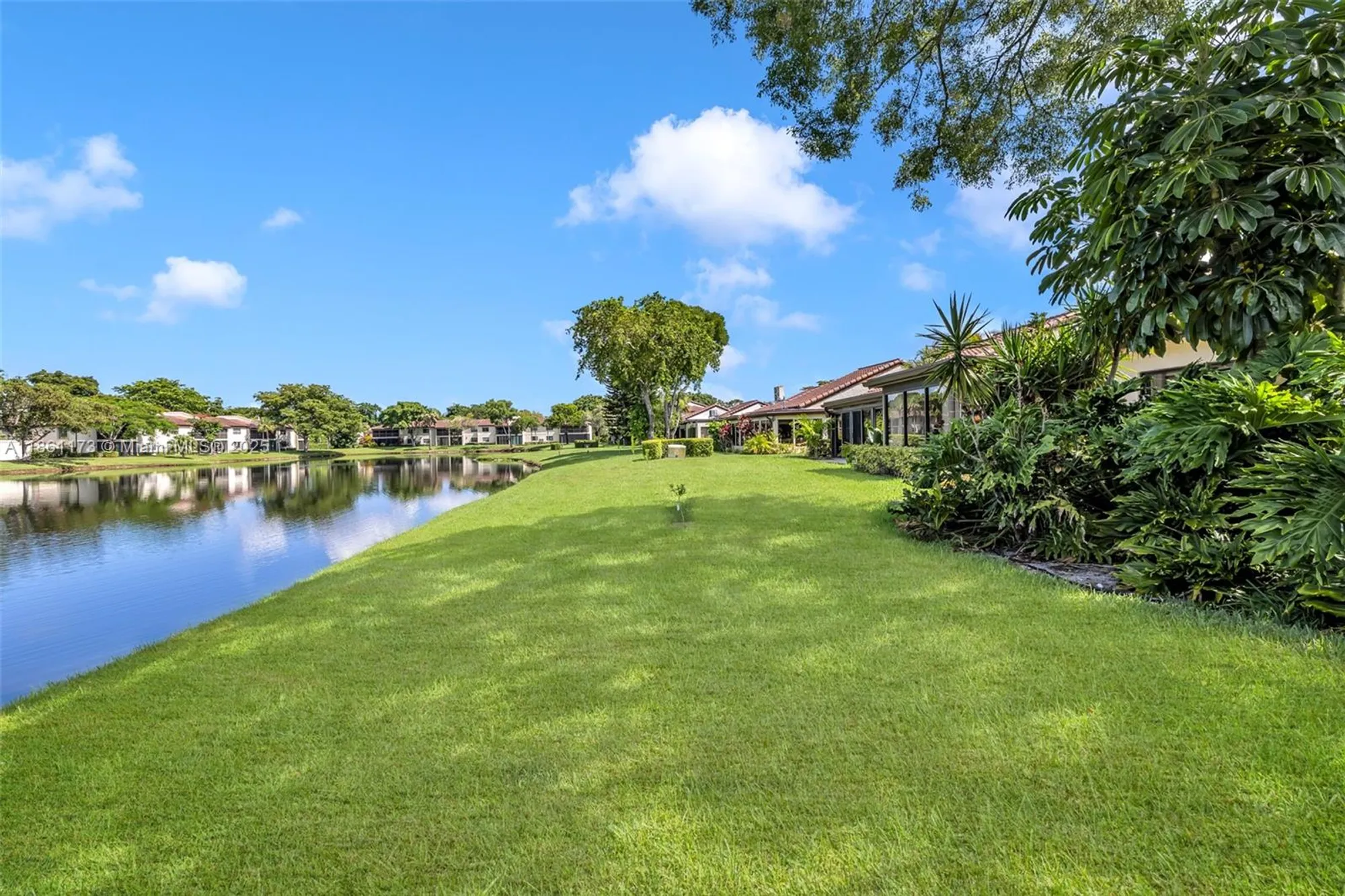Property Slideshow image 22 of 40 | 21899 arriba real, Boca Raton, FL, 33433