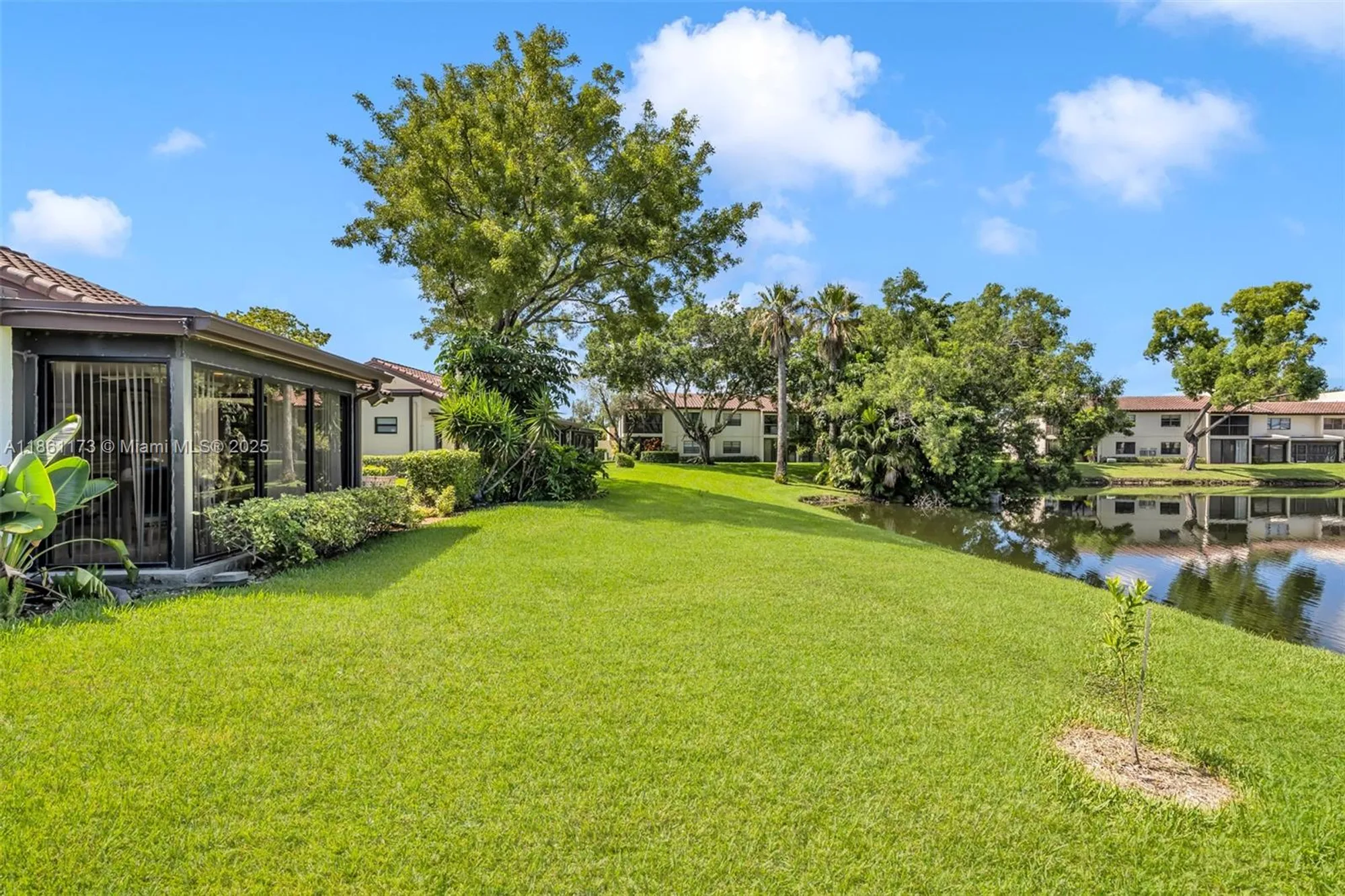 Property Slideshow image 23 of 40 | 21899 arriba real, Boca Raton, FL, 33433